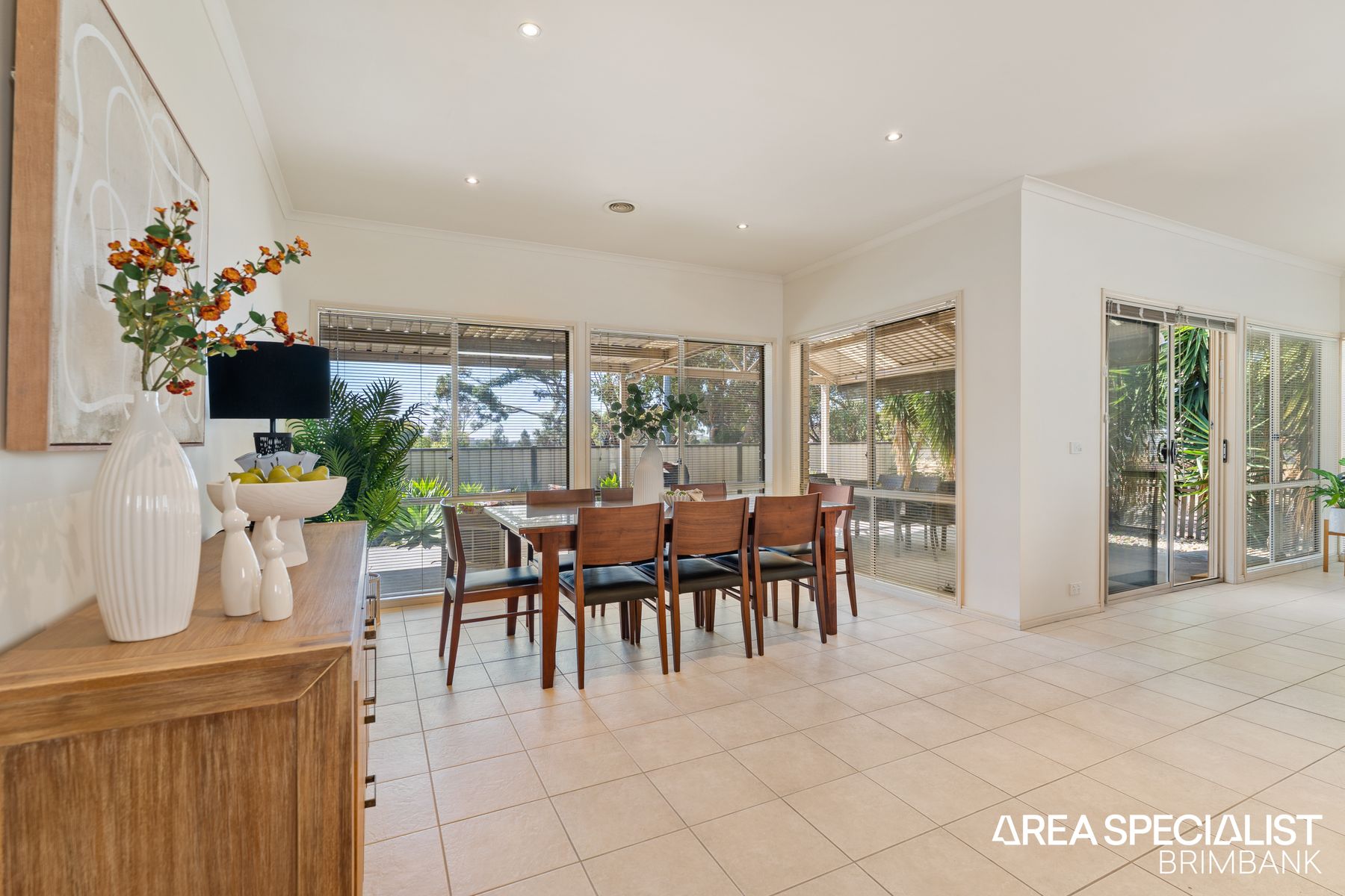10 Edgewater Circuit, Cairnlea, VIC 3023, Cairnlea - Thumbnail 6
