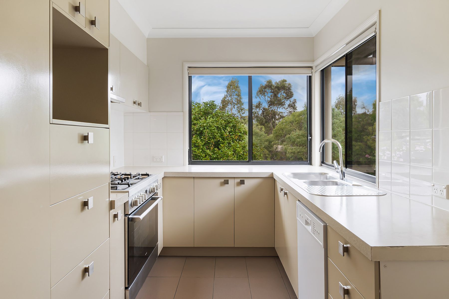2/3 Ryan Place, Ormeau, QLD 4208, Ormeau - Thumbnail 6