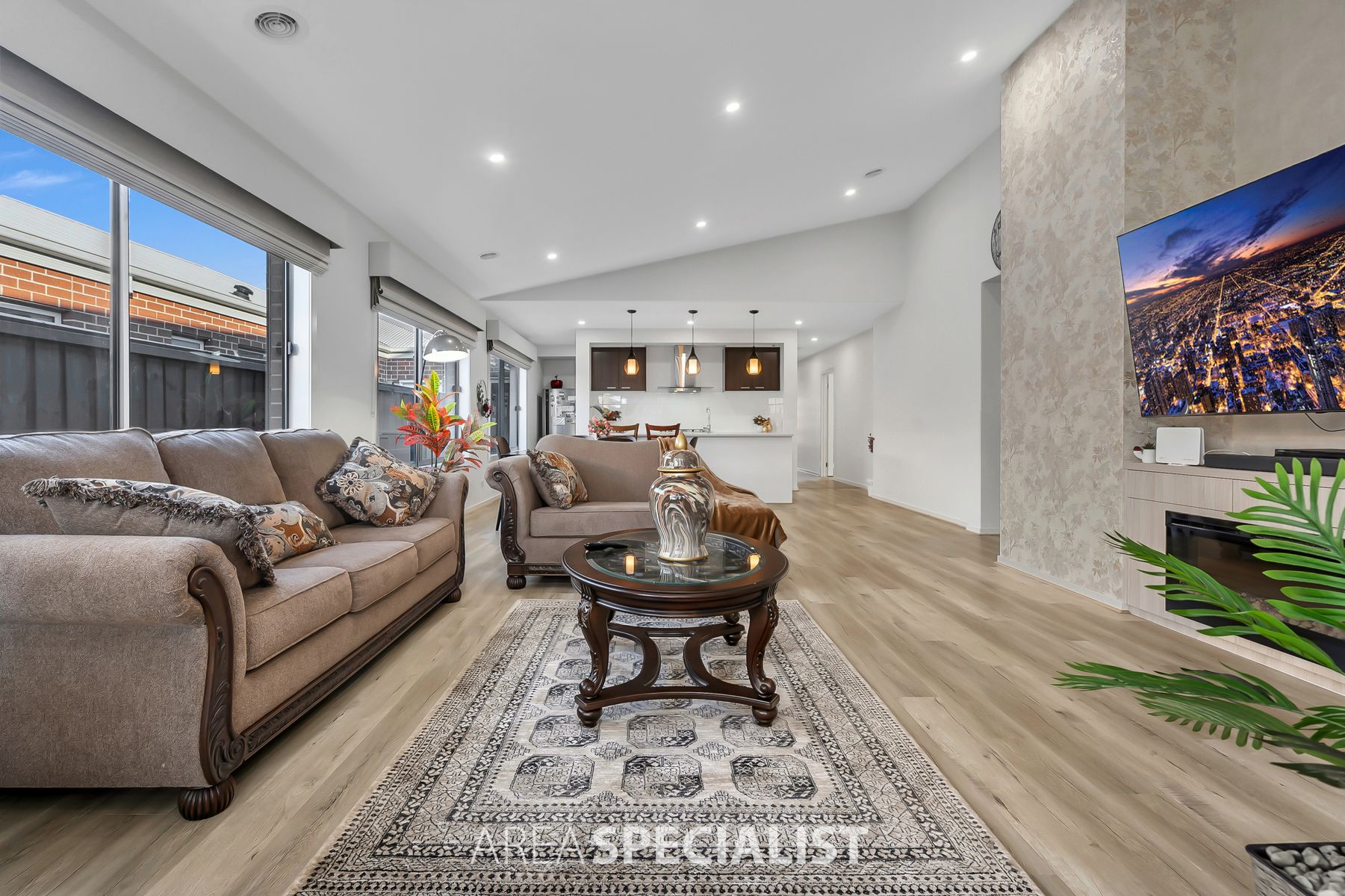 57 Scenery Drive, Clyde North, VIC 3978, Clyde North - Thumbnail 2