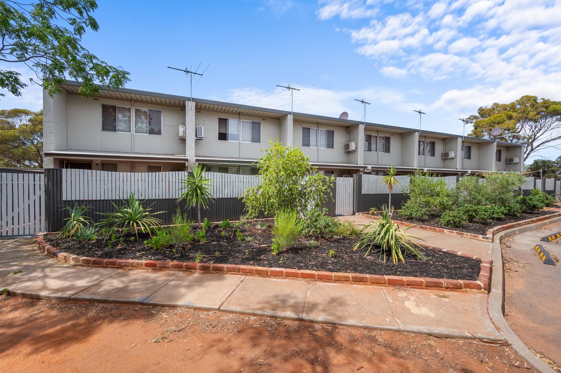 9/8 Myoporum Street, Kambalda West WA 6442