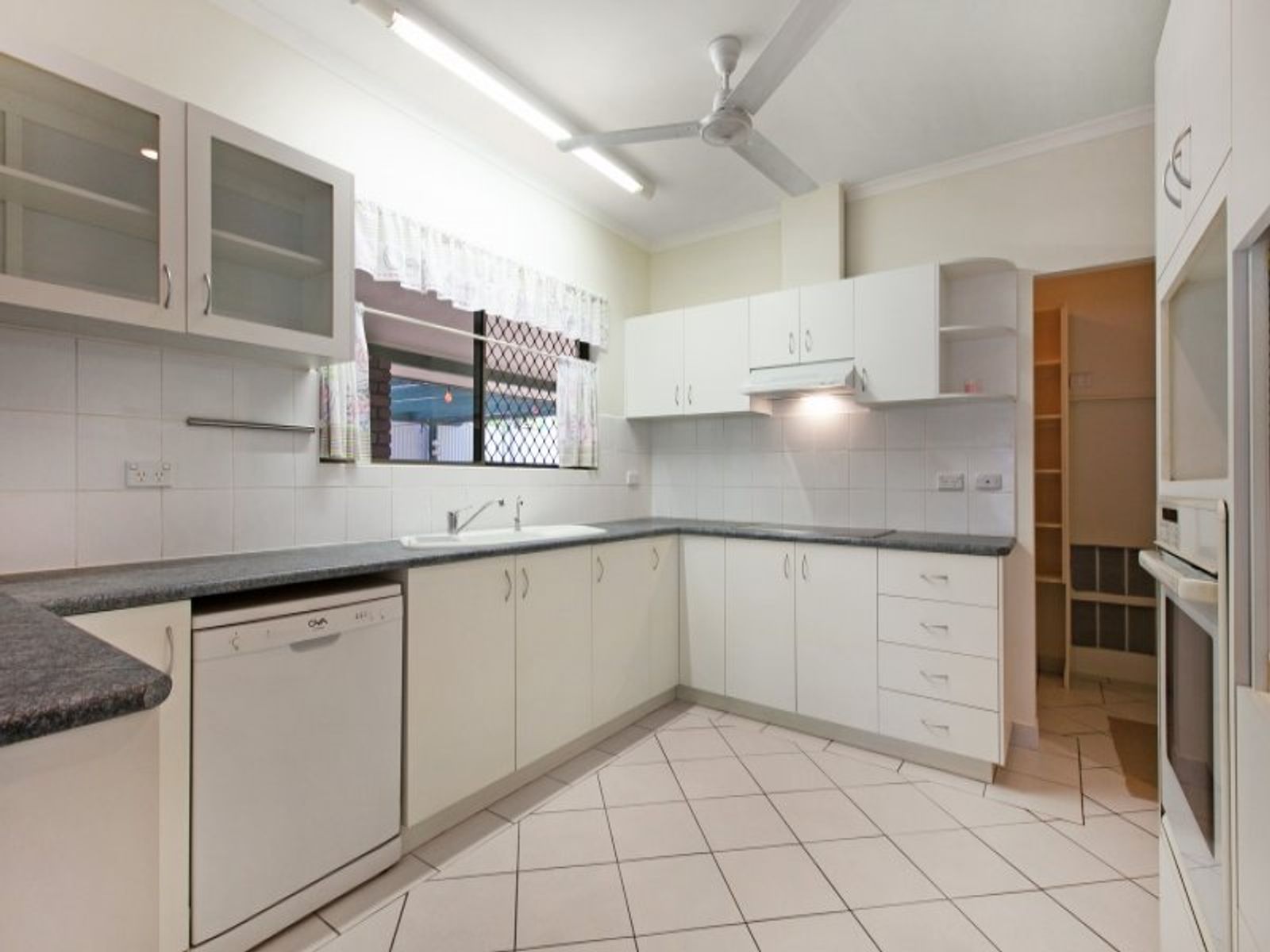 4 Hanson Street, Leanyer NT 0812, Leanyer - Thumbnail 2