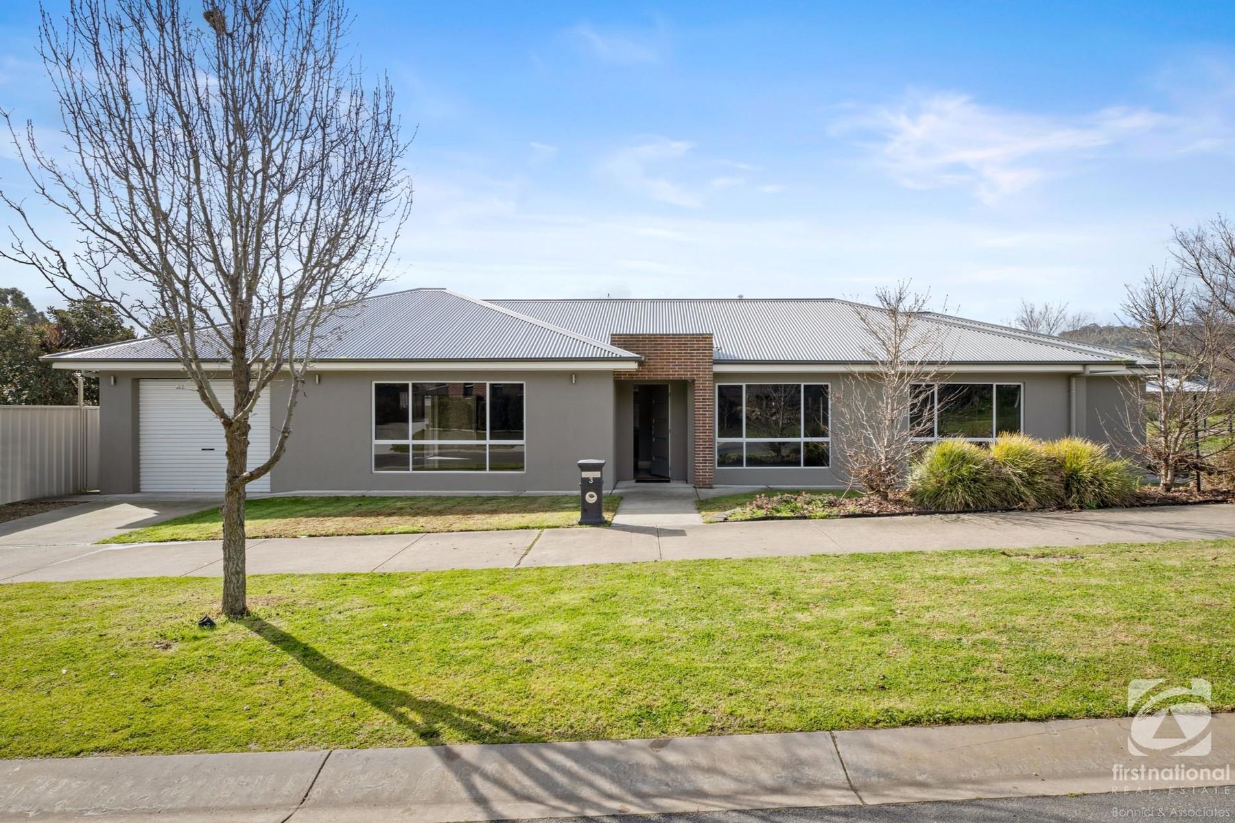 3 Cardiff Drive, Wodonga VIC 3690 - Image 1