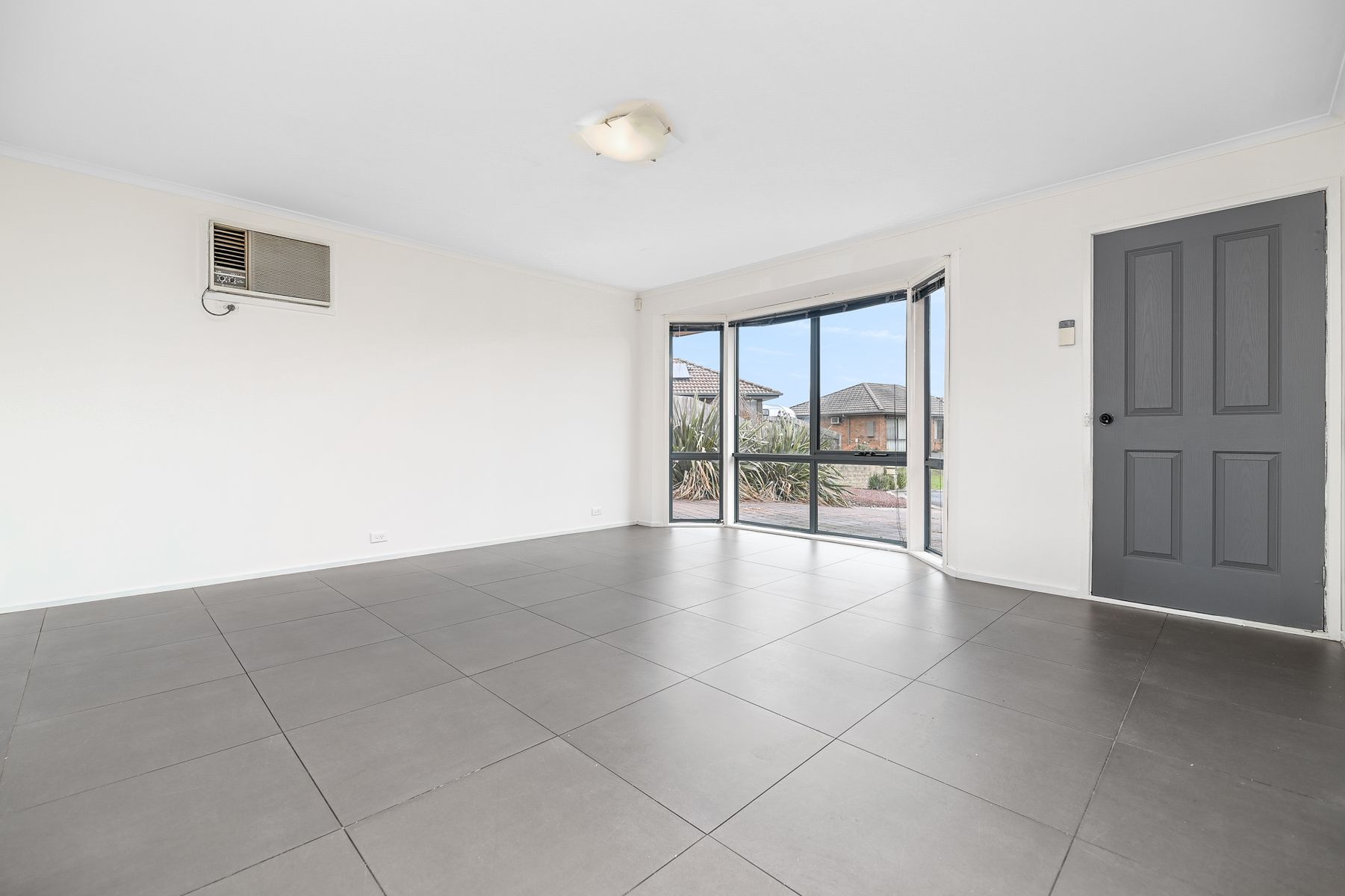 6 Miles Court, Cranbourne, VIC 3977, Cranbourne - Thumbnail 3