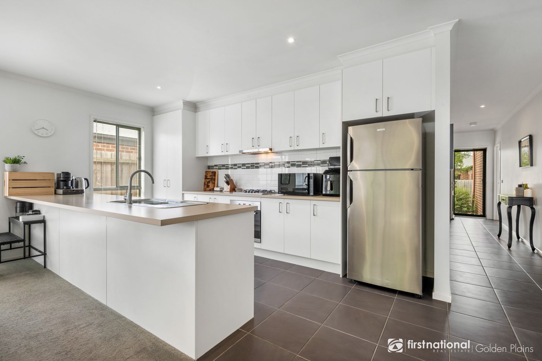 2/34 Weeroona Avenue, Hamlyn Heights VIC 3215, Hamlyn Heights - Thumbnail 2