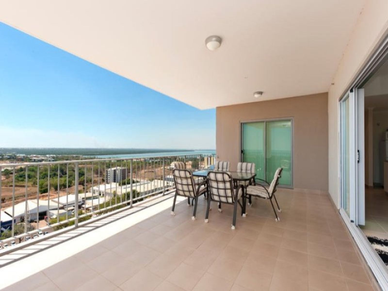 42/96 Woods Street, Darwin City NT 0800, Darwin City - Thumbnail 5