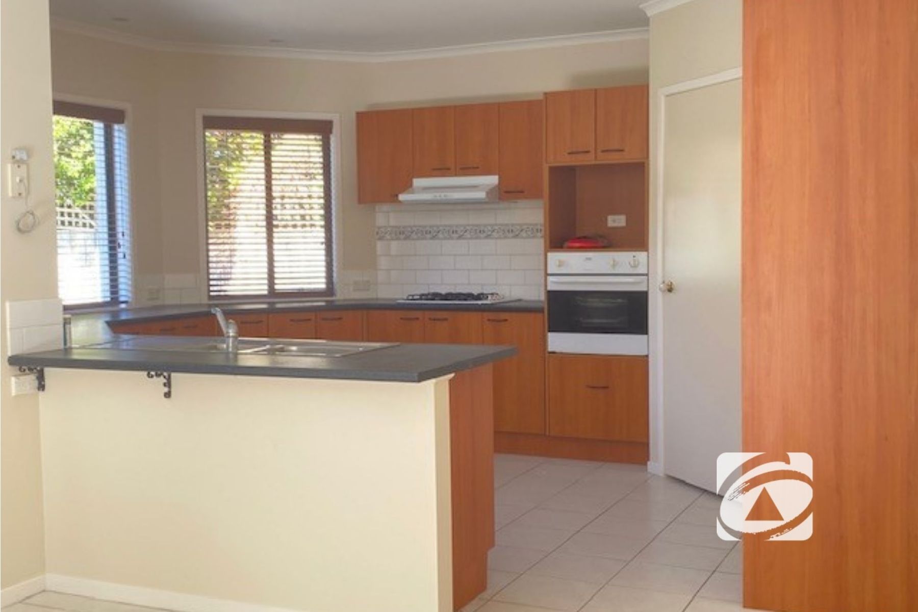 17 Canterbury Close, Narre Warren VIC 3805, Narre Warren - Thumbnail 2
