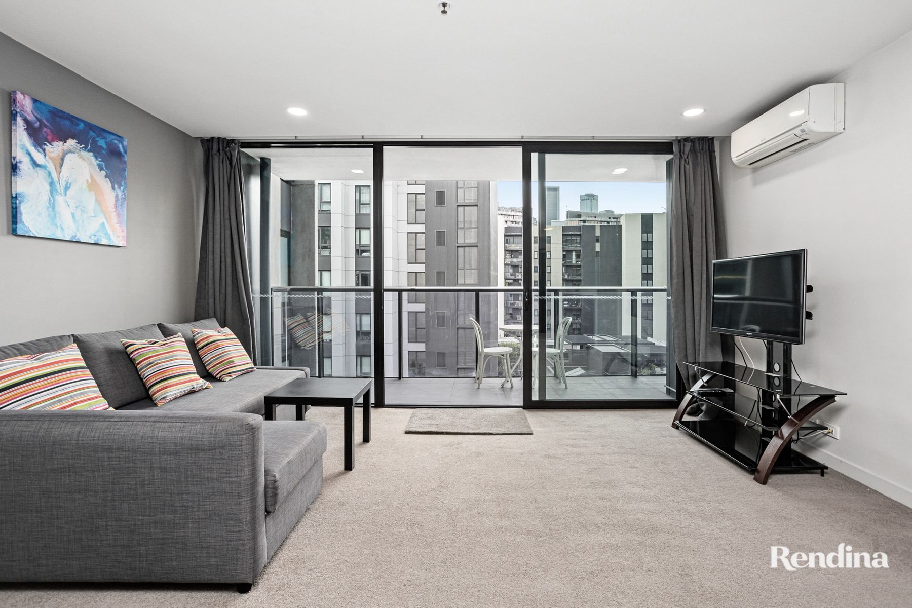 504/815 Bourke Street, Docklands - Thumbnail 2