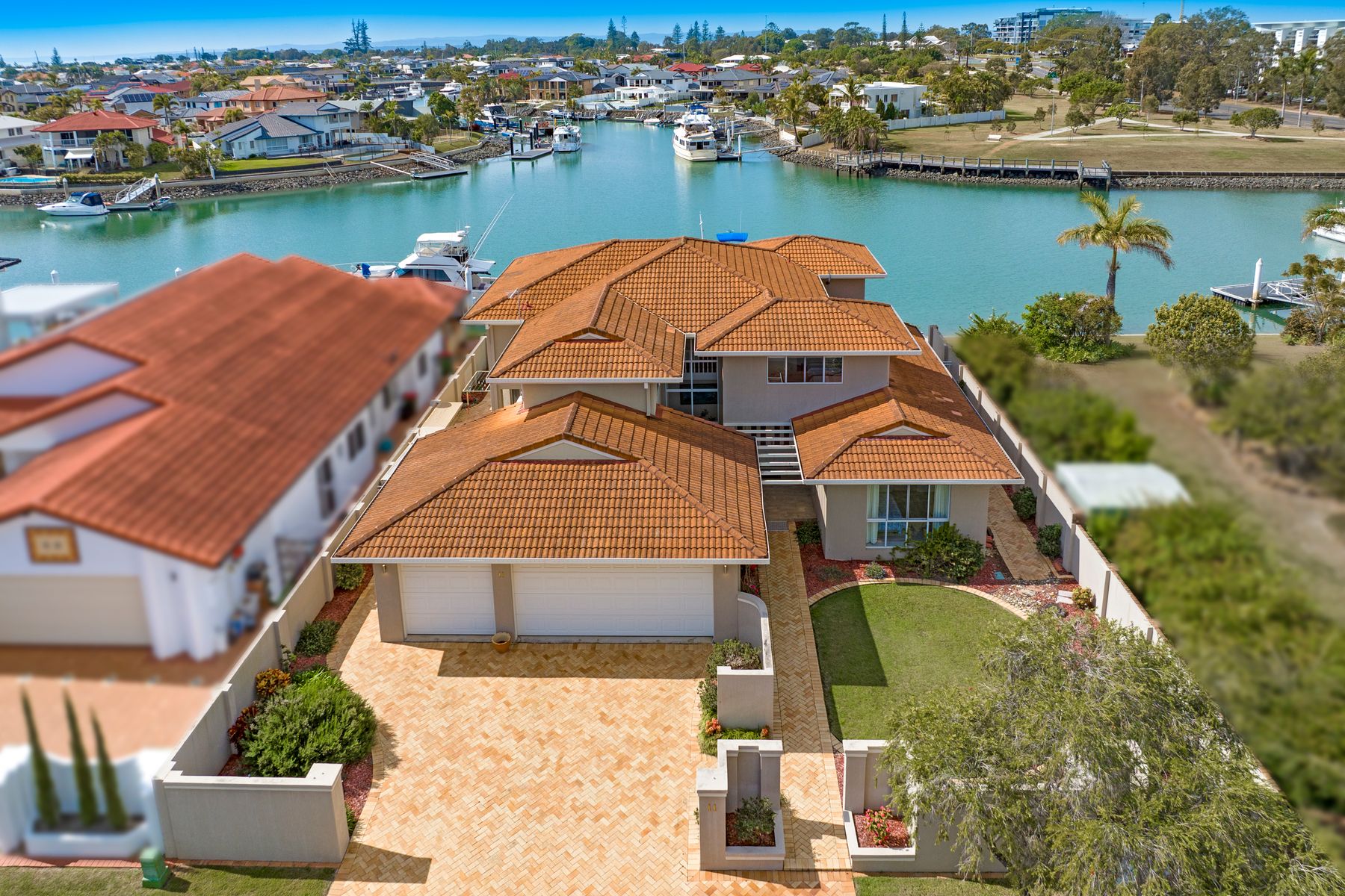11 Sternlight Court, Raby Bay QLD 4163, Raby Bay - Thumbnail 2