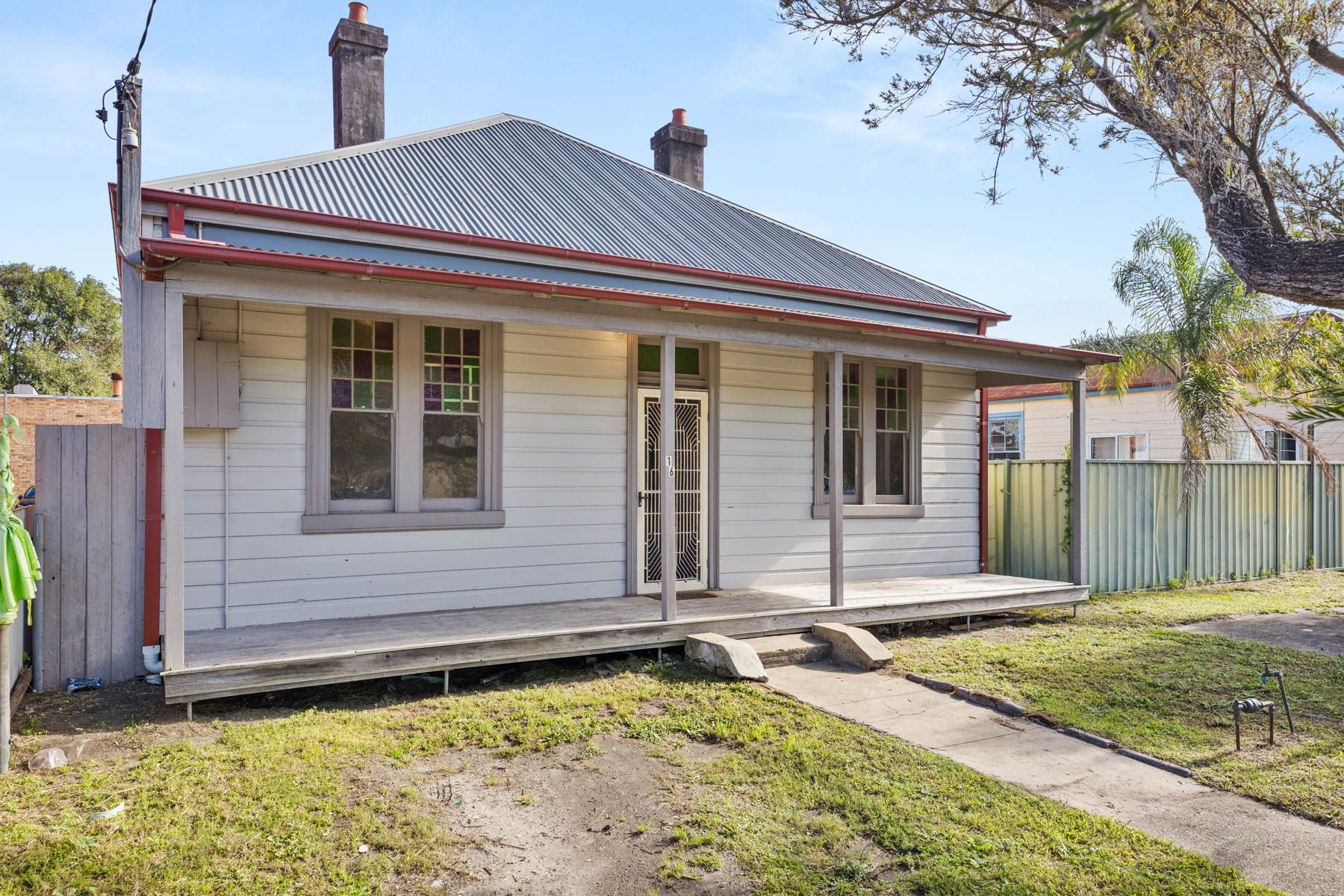16 Swan Street, Hamilton - Image 1