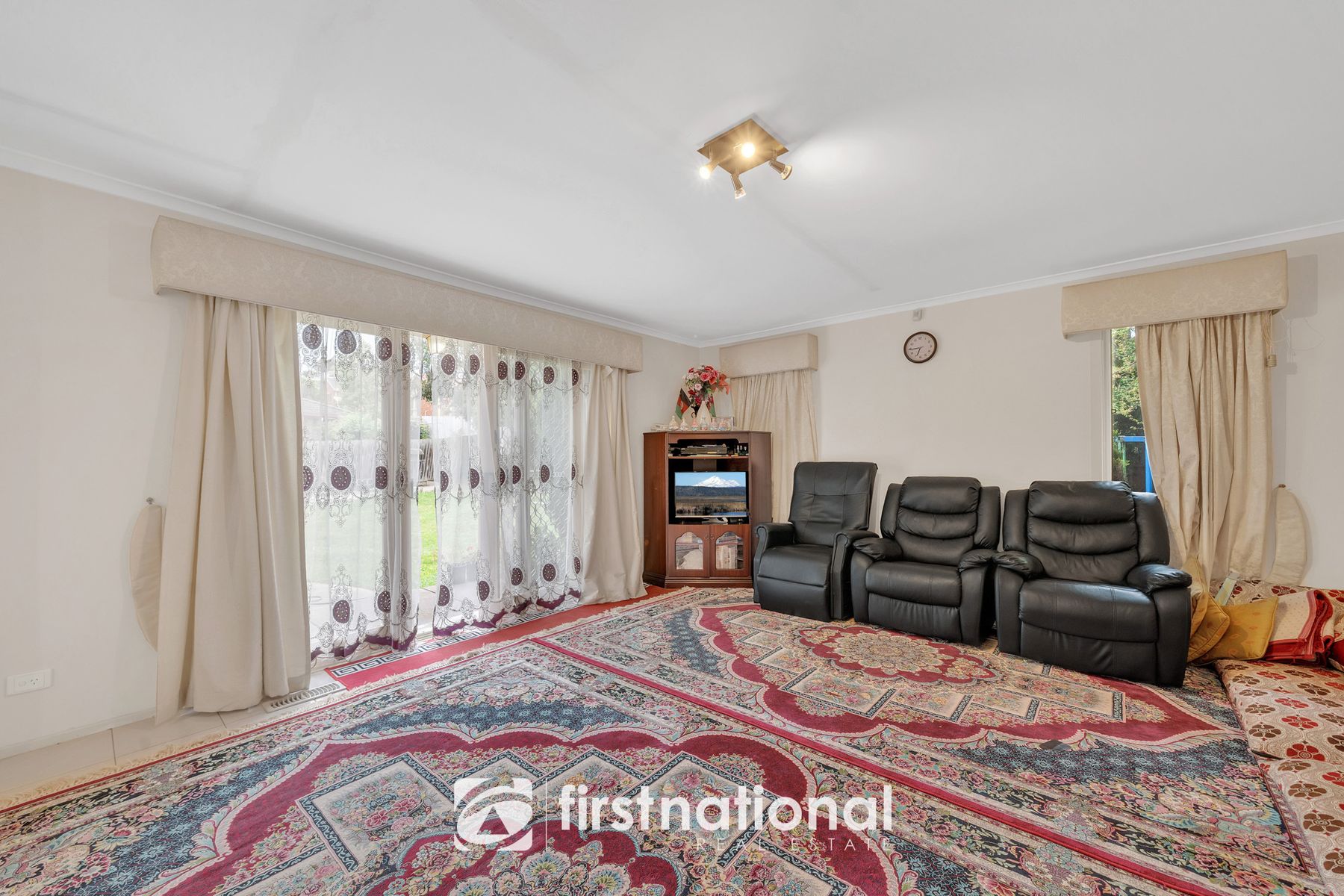 5 Briscoe Court, Endeavour Hills VIC 3802, Endeavour Hills - Thumbnail 2