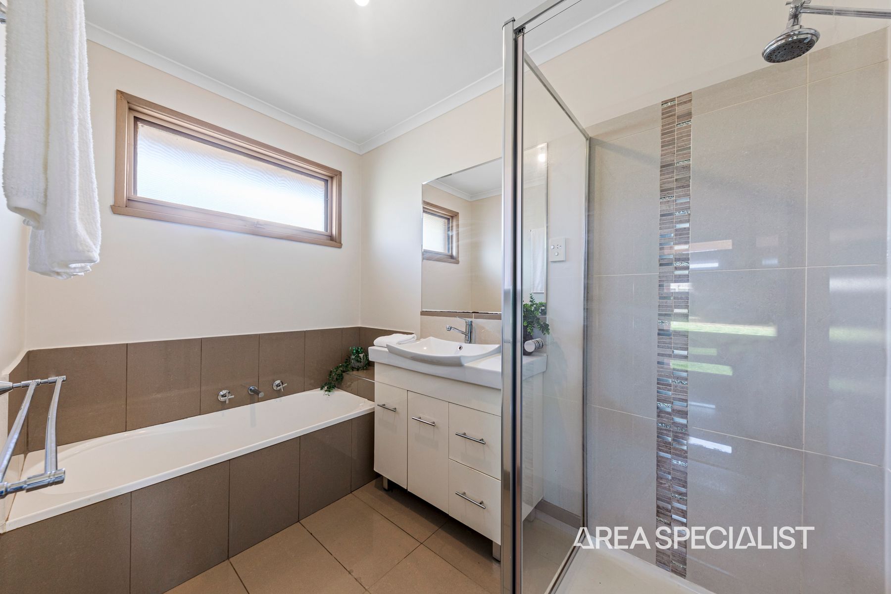 14 Kara Court, Pakenham, VIC 3810, Pakenham - Thumbnail 6