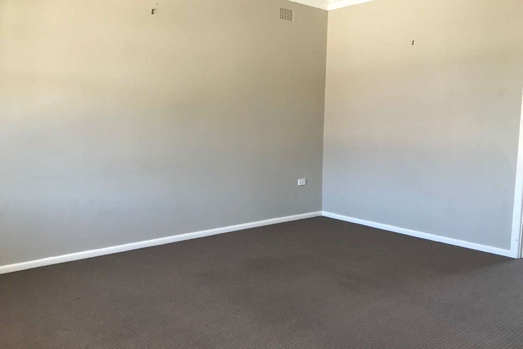 1/260 Flagstaff Road, Lake Heights NSW 2502, Lake Heights - Thumbnail 2