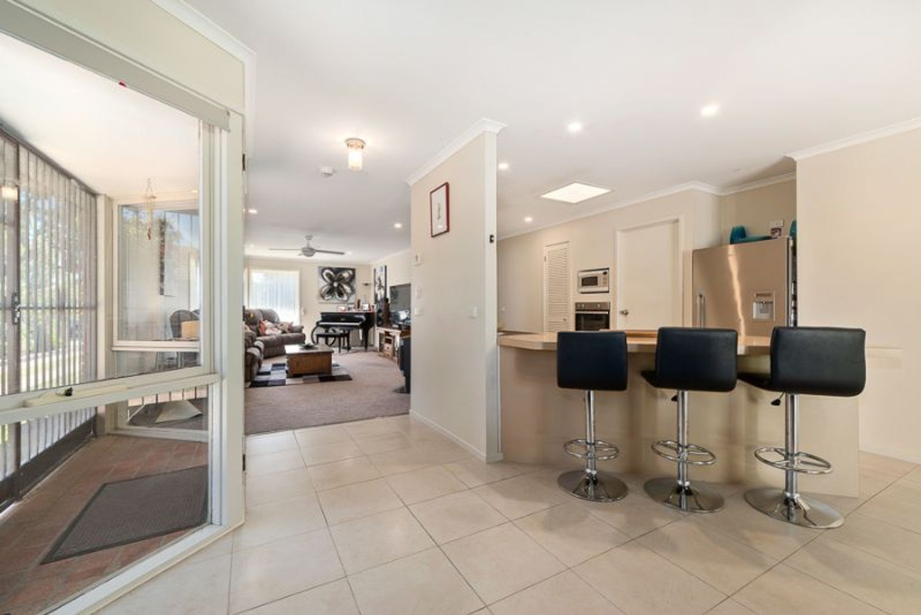 66 Lyrebird Drive, Carrum Downs, Carrum Downs - Thumbnail 2