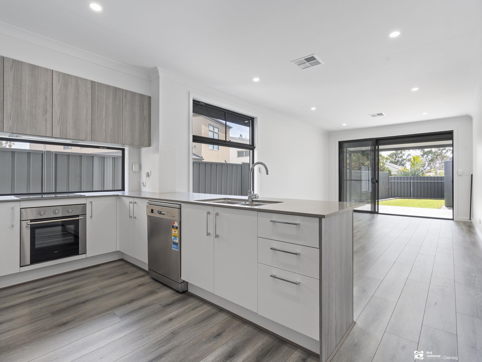 1/17 Kelmscott Avenue, Oaklands Park SA 5046, Oaklands Park - Thumbnail 2