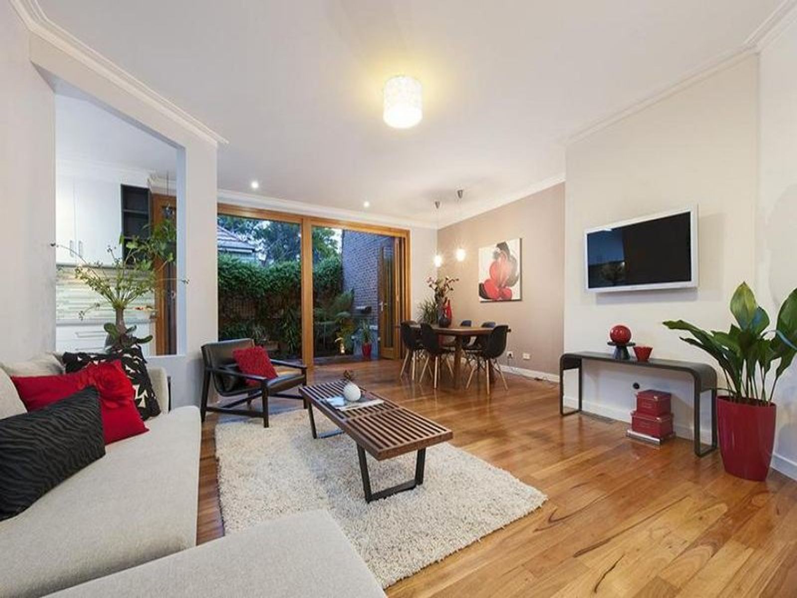 3/2 Mccracken Street, Kensington - Thumbnail 3