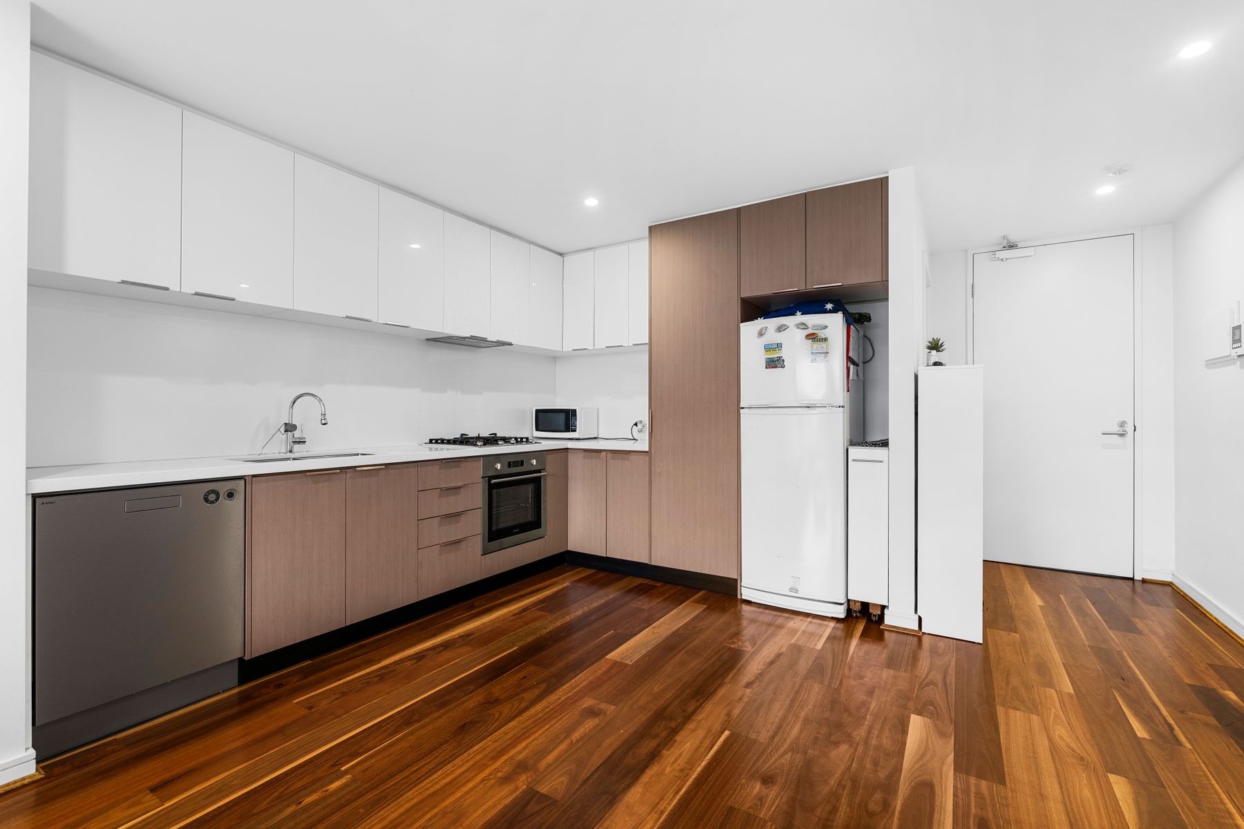 308/326, Burwood - Thumbnail 6