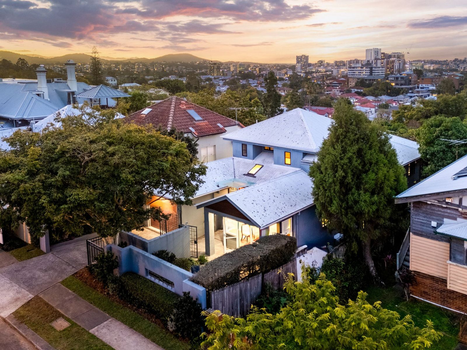 122 Dornoch Terrace, Highgate Hill QLD 4101, Highgate Hill - Thumbnail 2