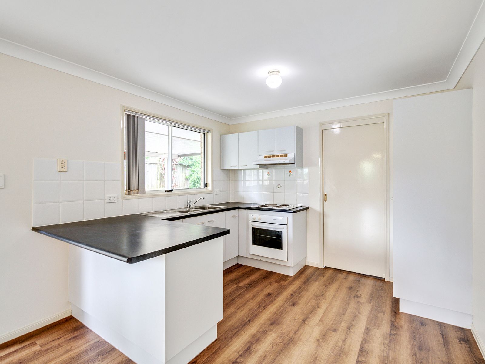 42 BENJAMINA CIRCUIT, Regents Park QLD 4118, Regents Park - Thumbnail 3