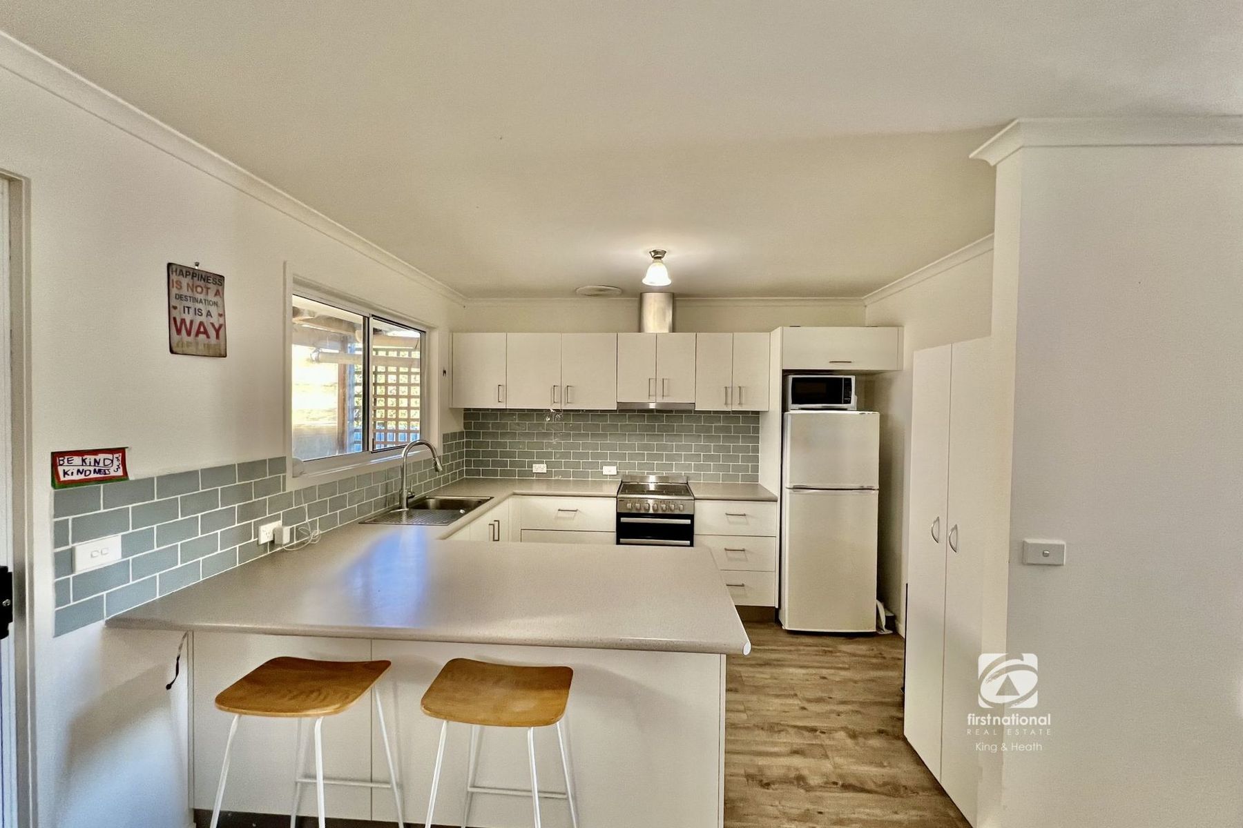 12 Panoramic Drive, Lakes Entrance VIC 3909, Lakes Entrance - Thumbnail 3