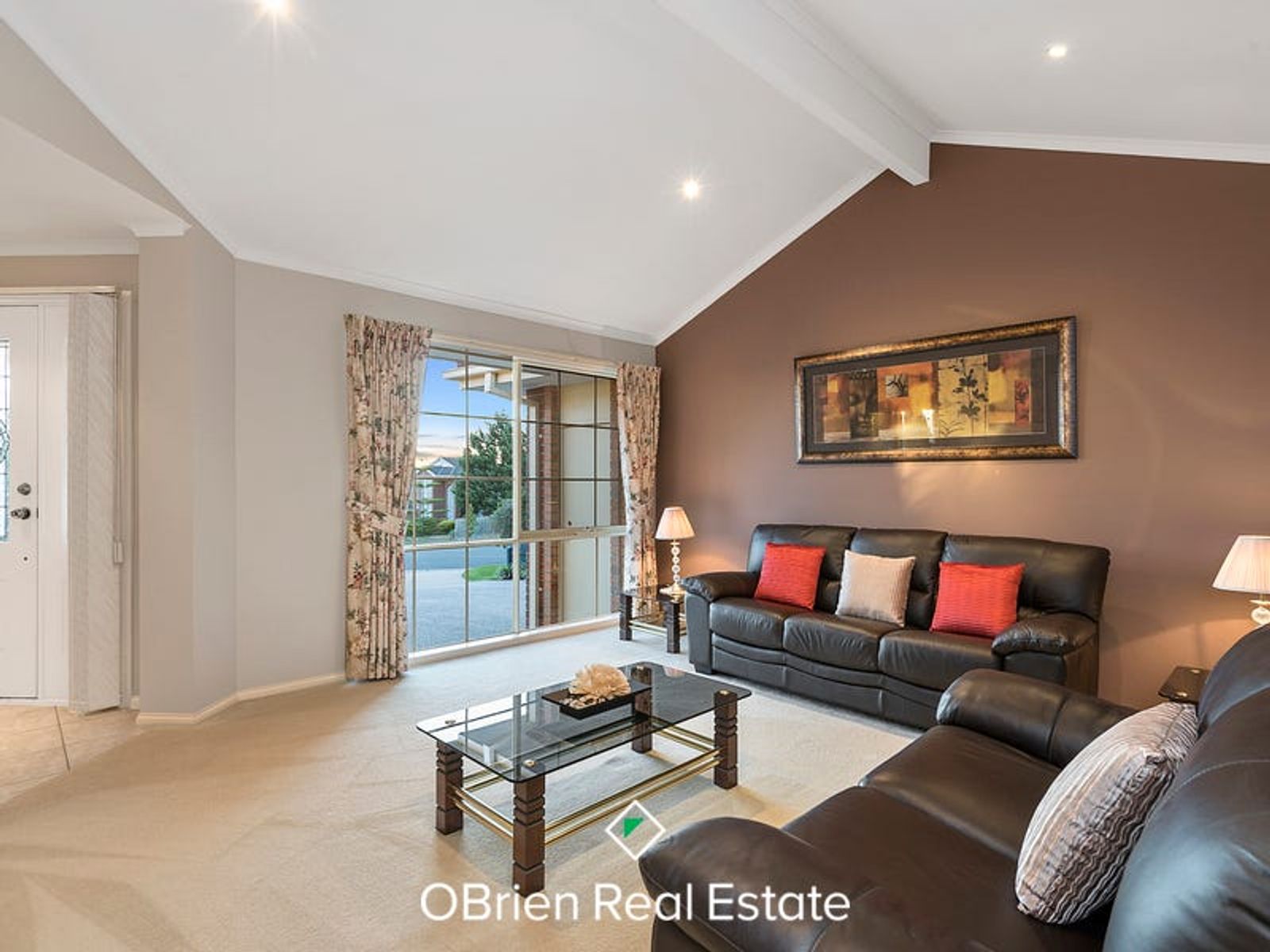 9 Dunster Court, Endeavour Hills, VIC 3802, Endeavour Hills - Thumbnail 2