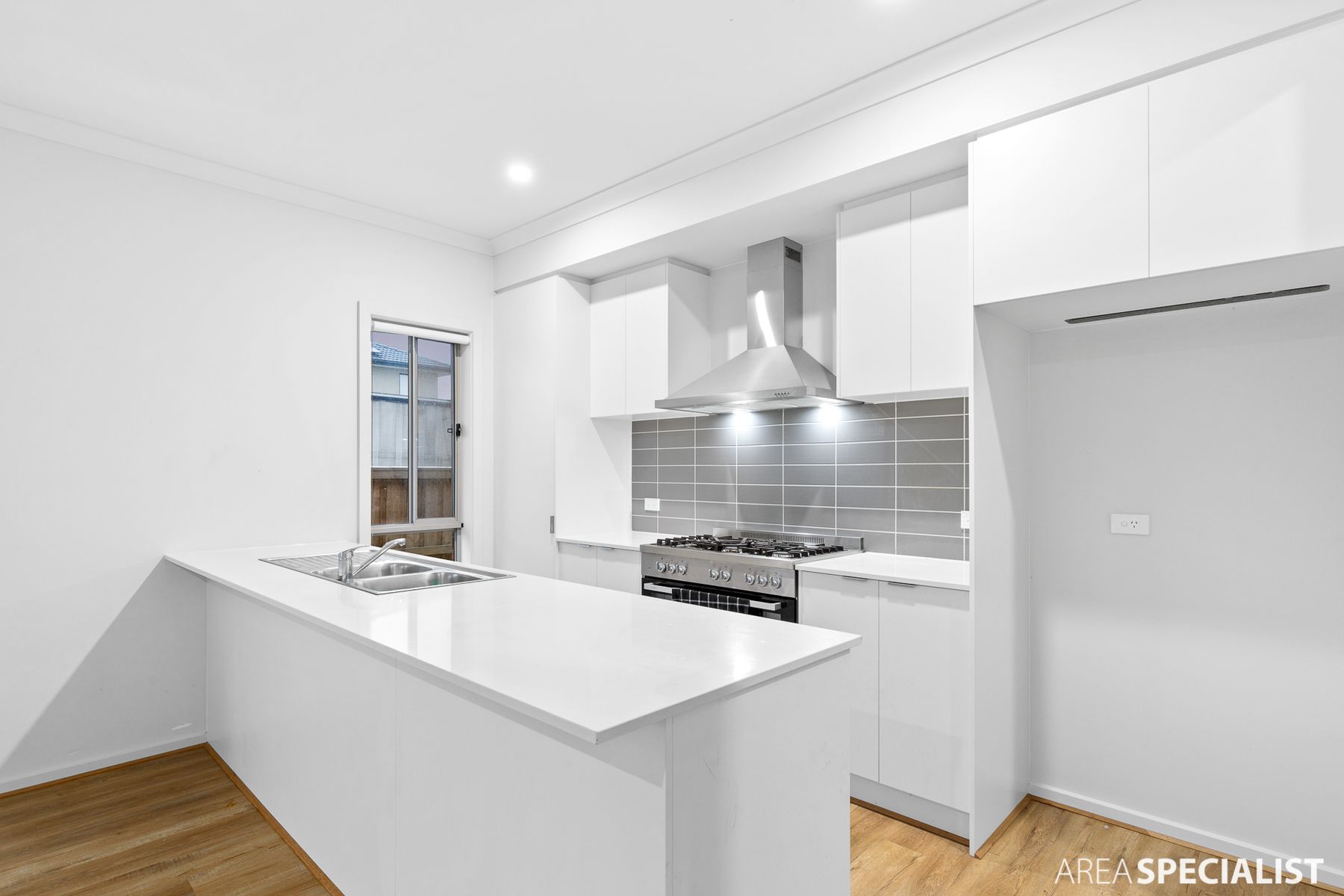 9 Plenitude Road, Tarneit, VIC 3029, Tarneit - Thumbnail 5