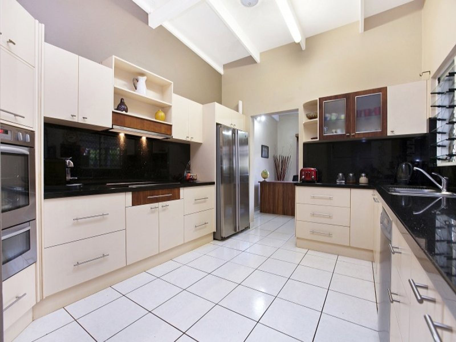 37 Clarence Street, Leanyer NT 0812, Leanyer - Thumbnail 4