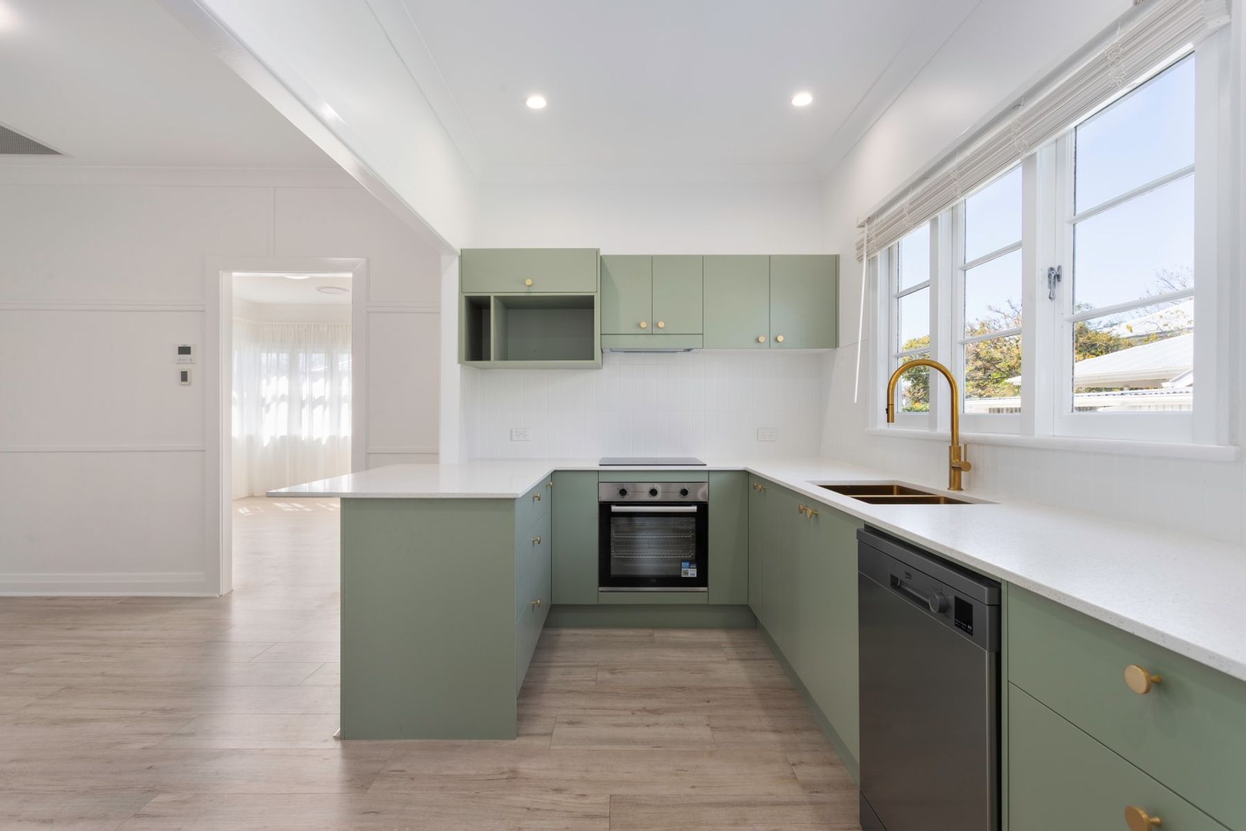 1 Bridson Avenue, East Ipswich, QLD 4305, East Ipswich - Thumbnail 4