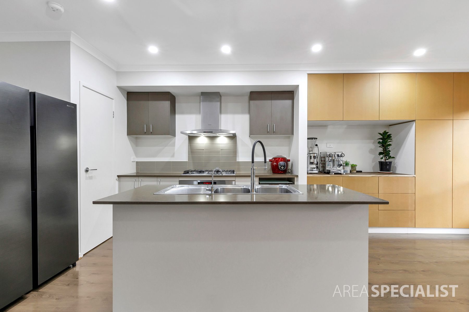 13 Westphalian Rise, Clyde North, VIC 3978, Clyde North - Thumbnail 3