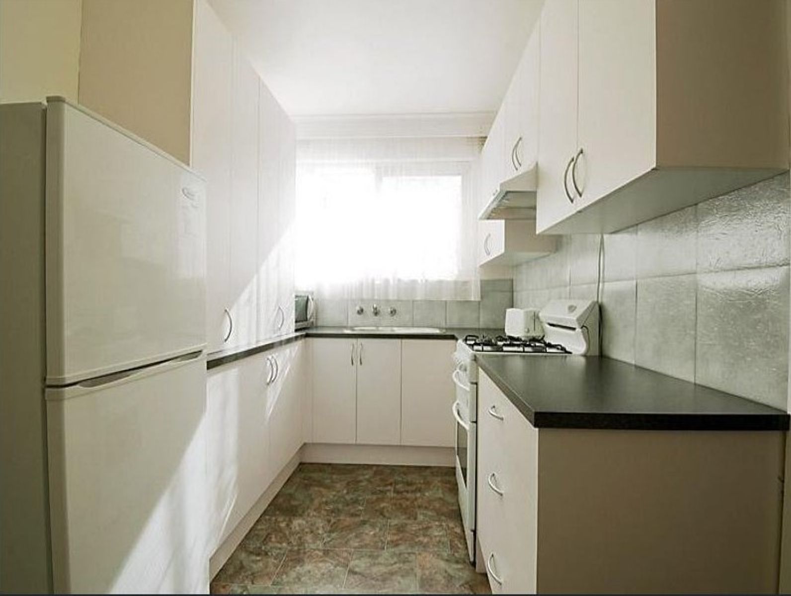 1/9 Perth Street, Murrumbeena VIC 3163, Murrumbeena - Thumbnail 3