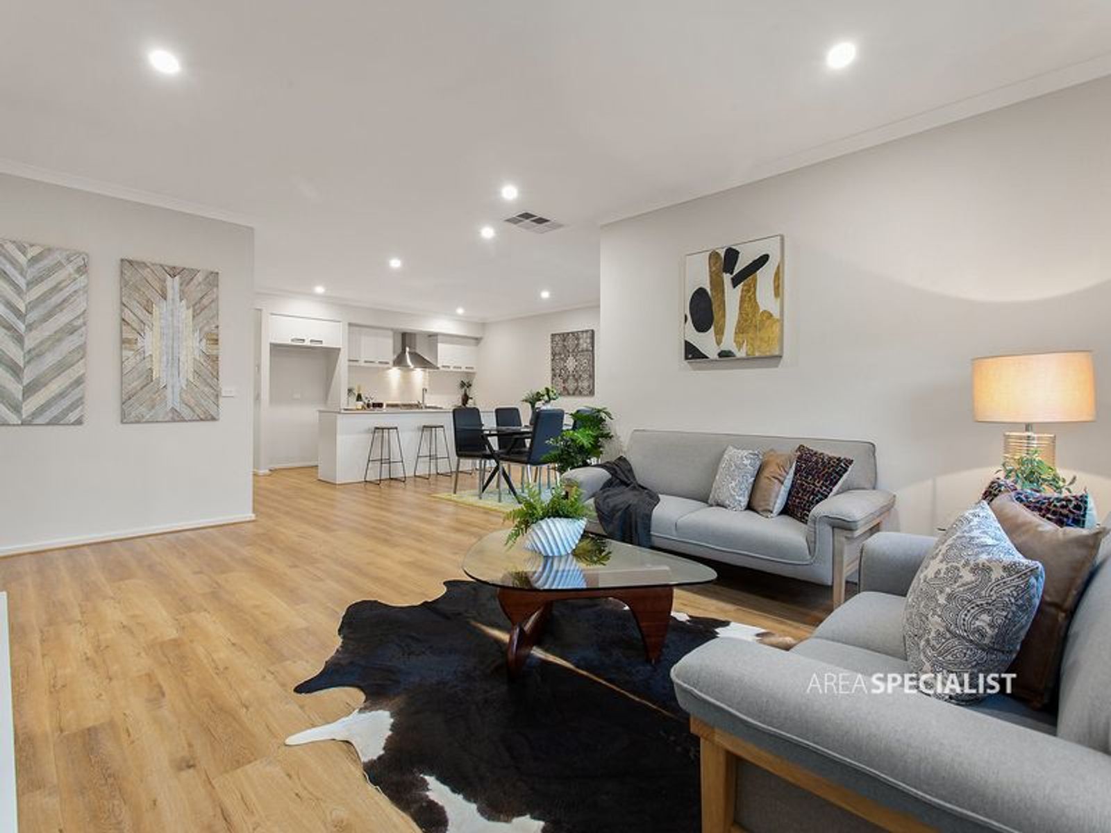 11 Hekela Street, Clyde North, VIC 3978, Clyde North - Thumbnail 2
