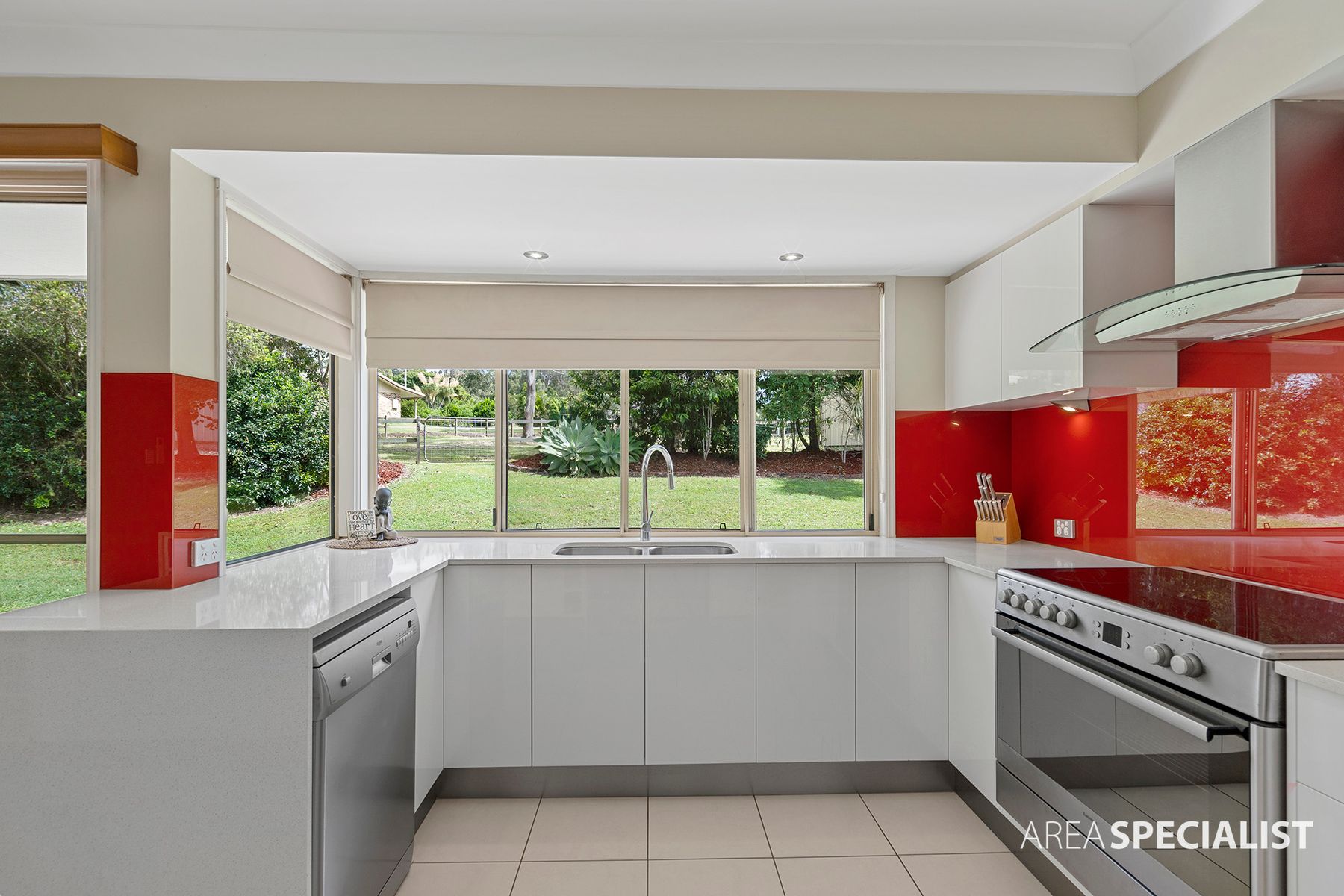 6 Caswell Court, Ormeau, QLD 4208, Ormeau - Thumbnail 2