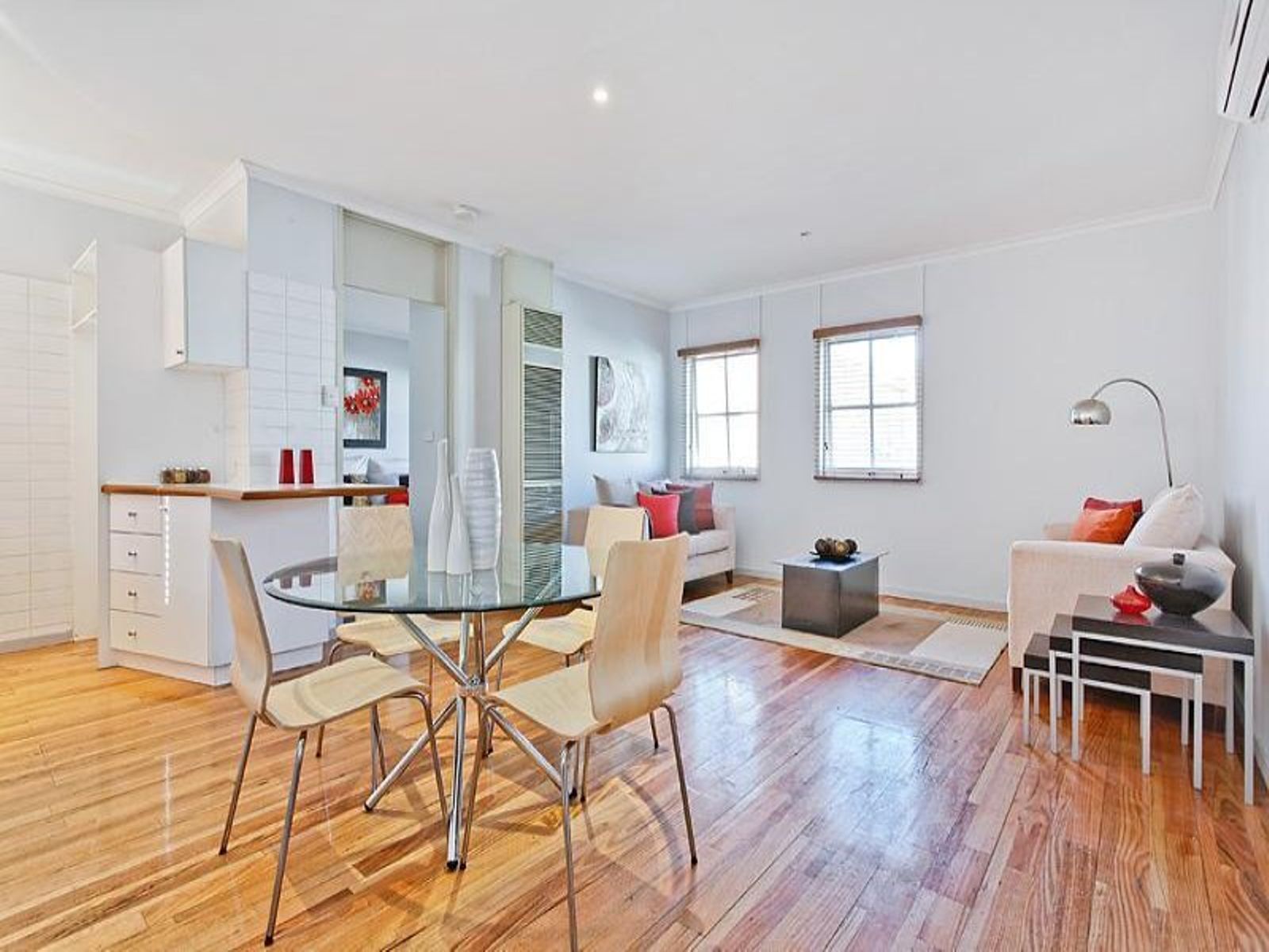 14 Chinnock Lane, Kensington - Thumbnail 2