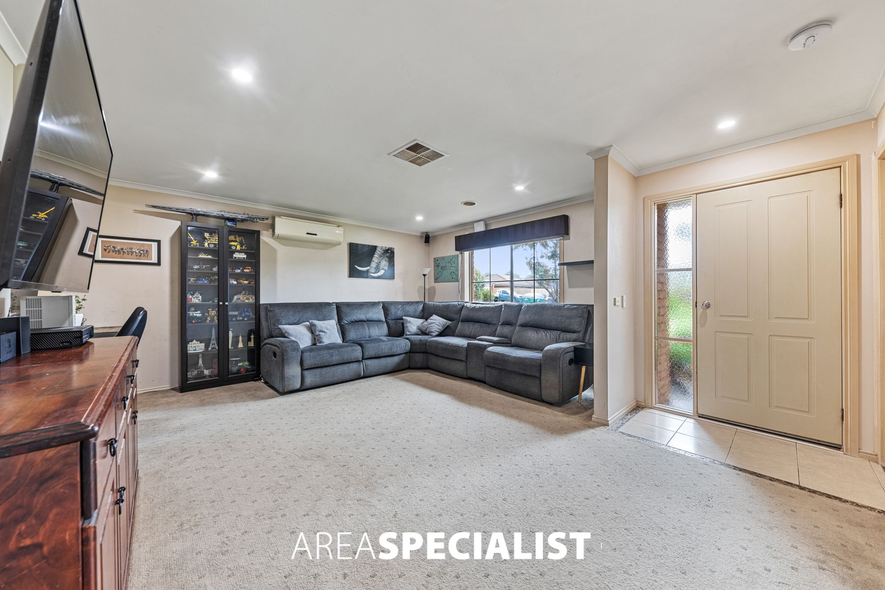 8 Capri Court, Pakenham, VIC 3810, Pakenham - Thumbnail 6
