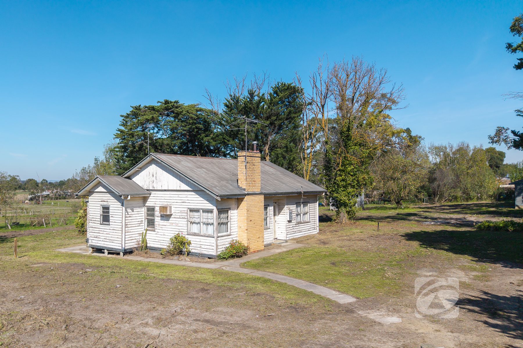 25 Mont Albert Road, Garfield VIC 3814, Garfield - Thumbnail 2
