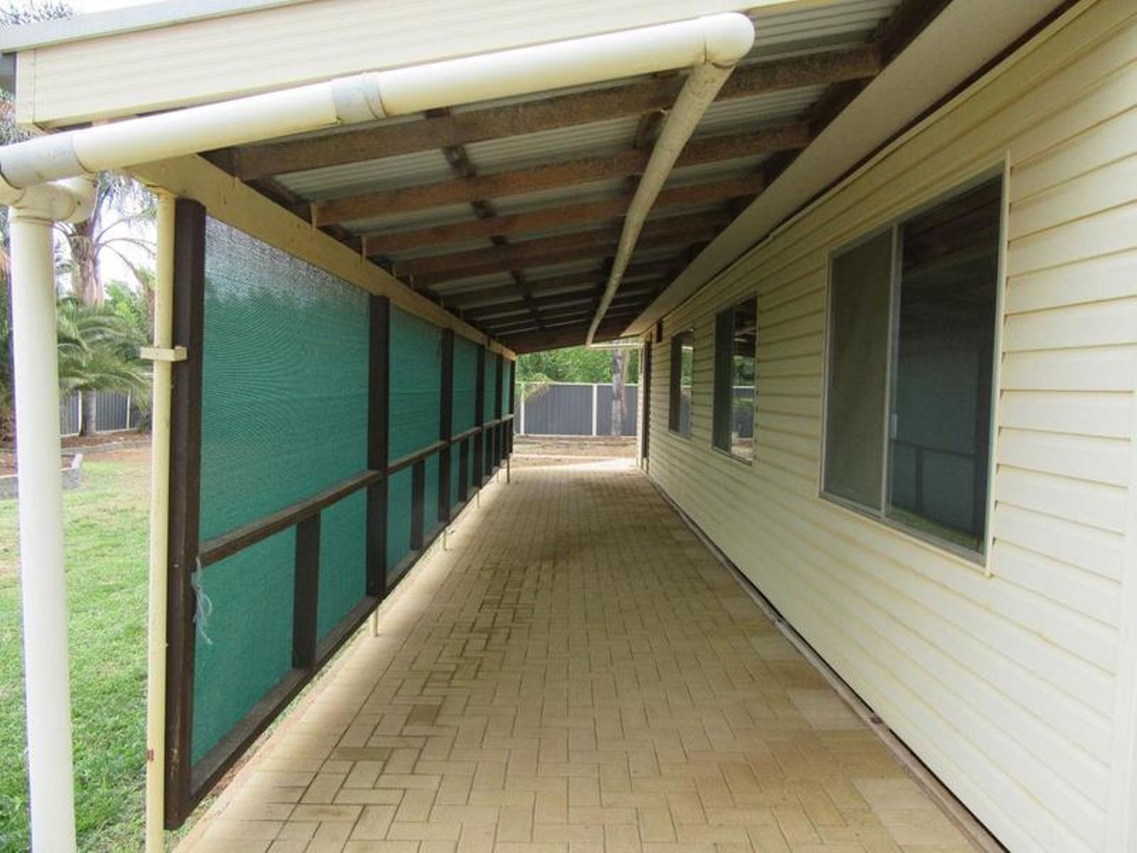 251 Dow Avenue, Birdwoodton - Thumbnail 3