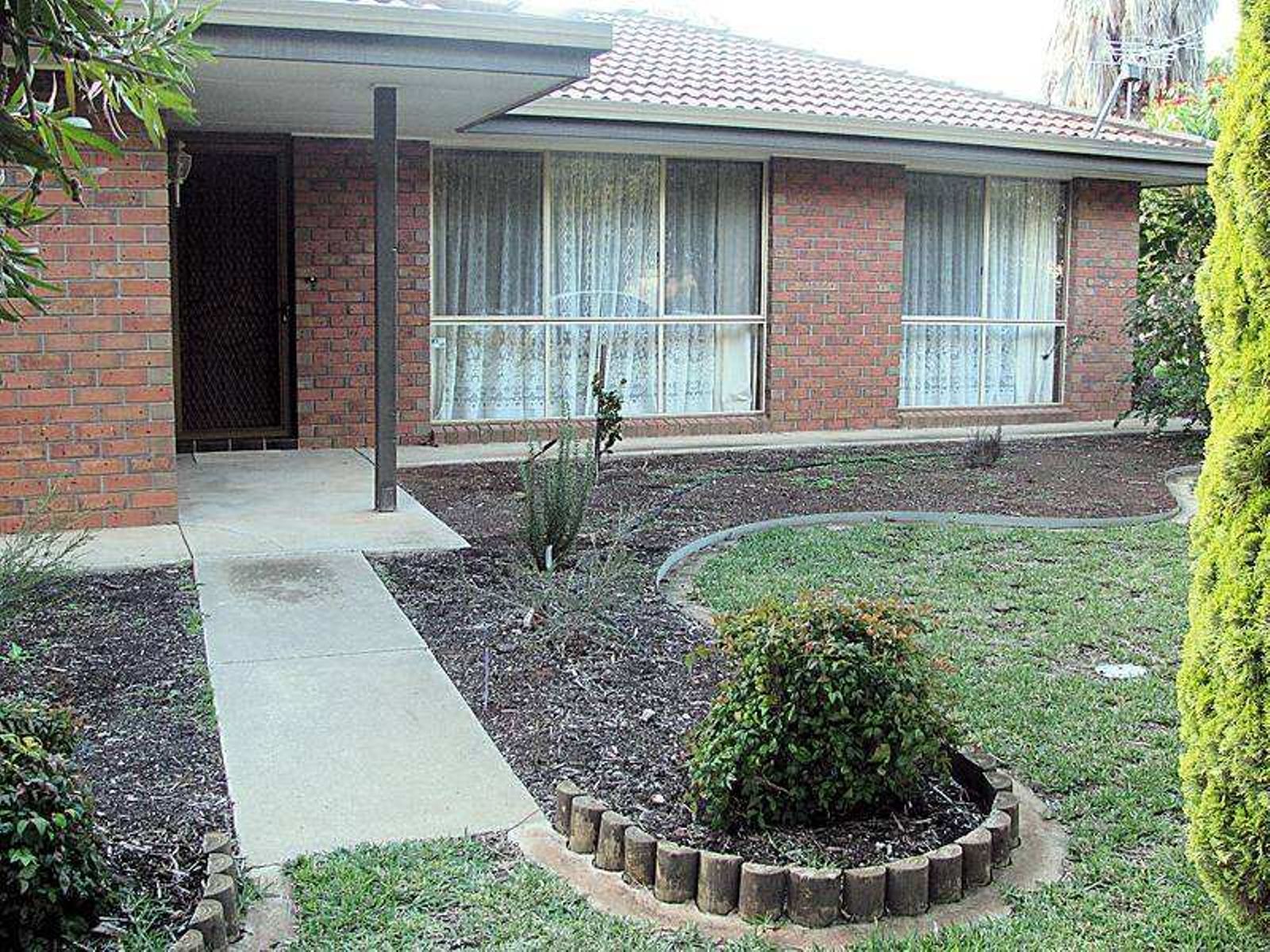 22 Kurrajong Street, Red Cliffs - Image 1