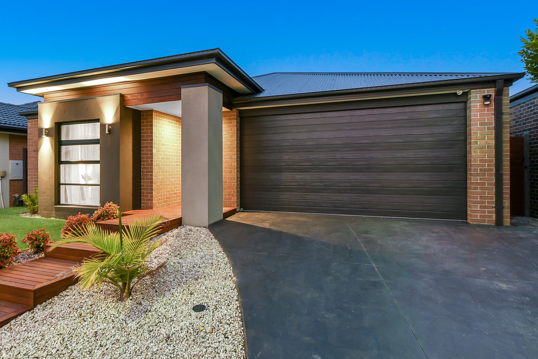 18 Walbrook Drive, Clyde North, VIC 3978, Clyde North - Thumbnail 3