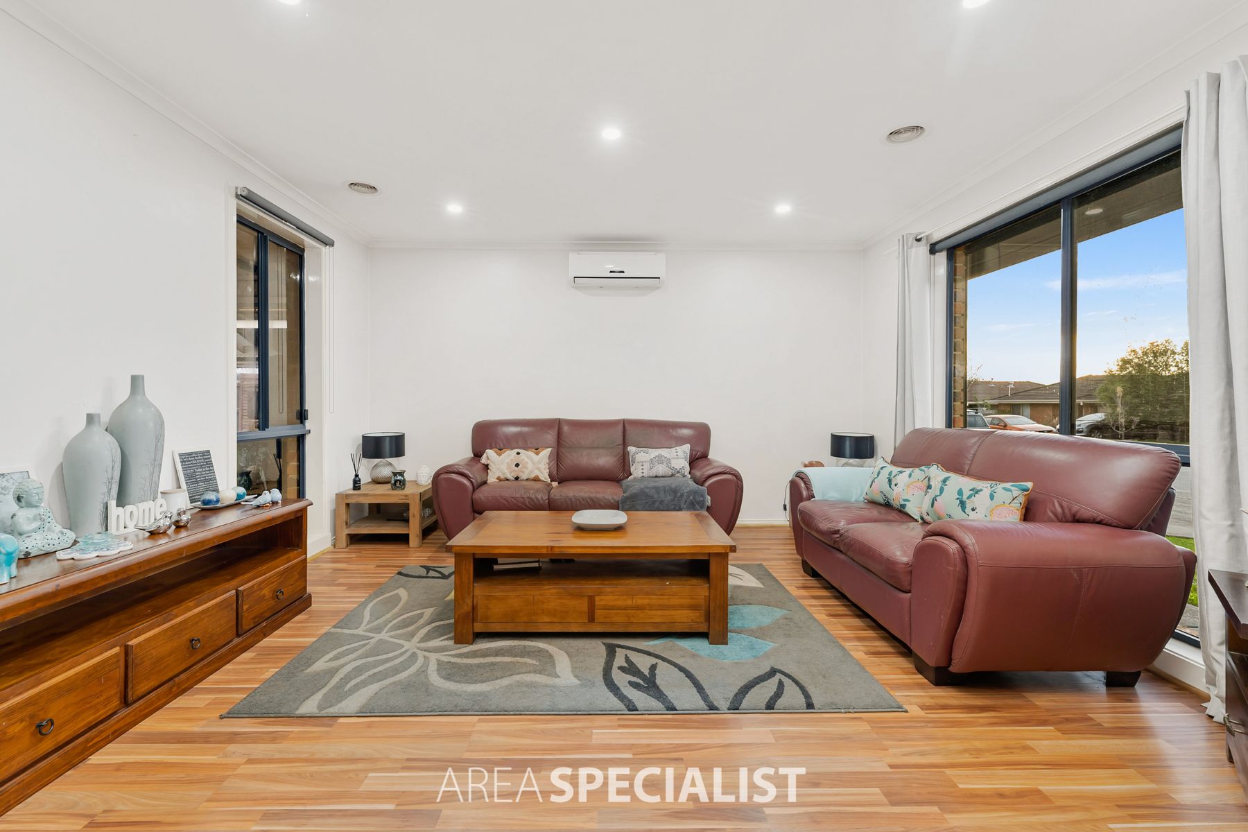 5 Nyarrin Place, Cranbourne West, VIC 3977, Cranbourne West - Thumbnail 2