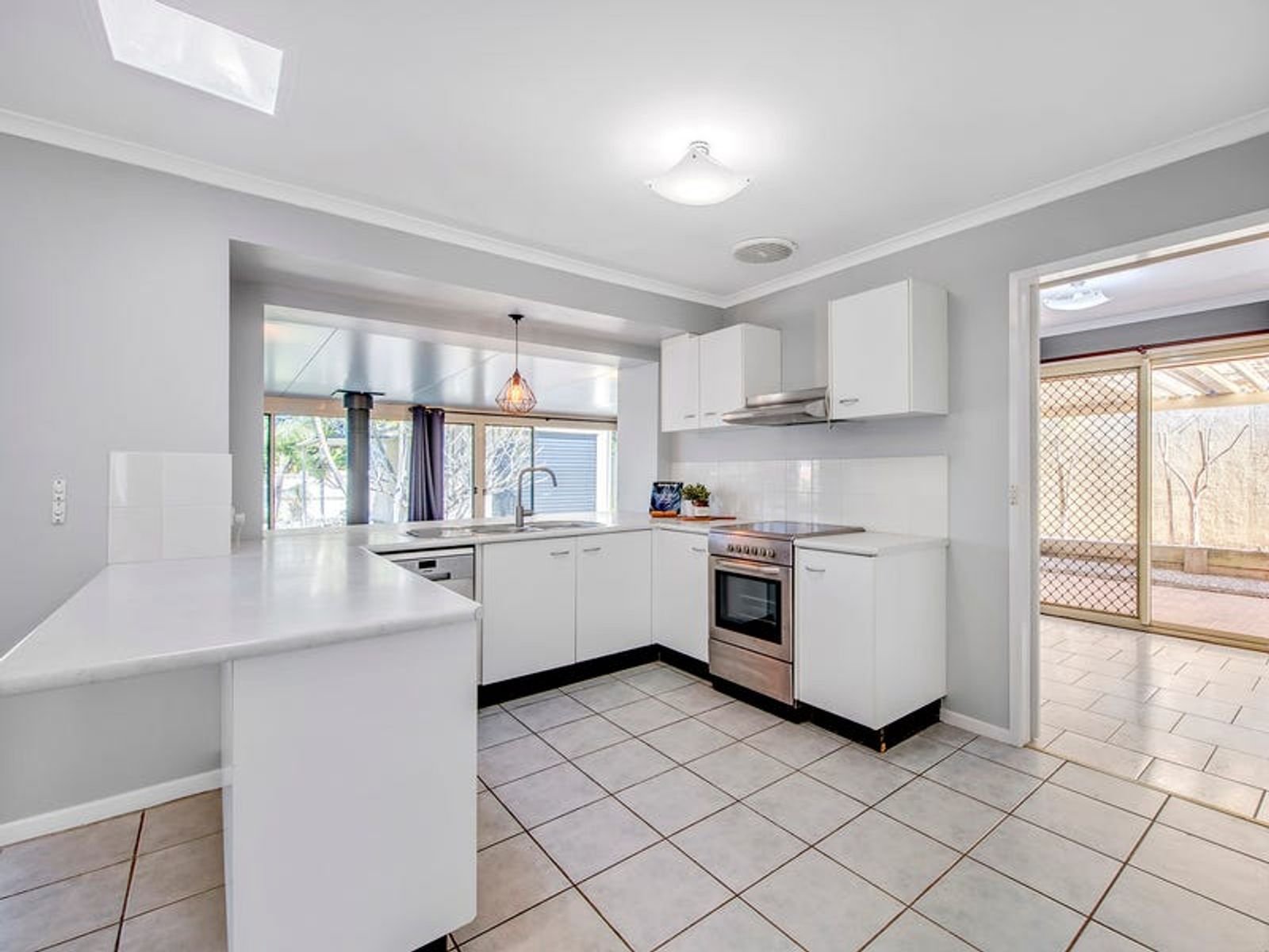 93 Estramina Road, Regents Park QLD 4118, Regents Park - Thumbnail 3