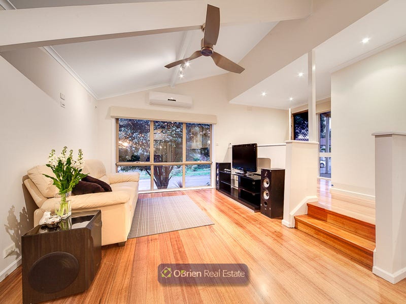 4 Aquila Crescent, Endeavour Hills, VIC 3802, Endeavour Hills - Thumbnail 3