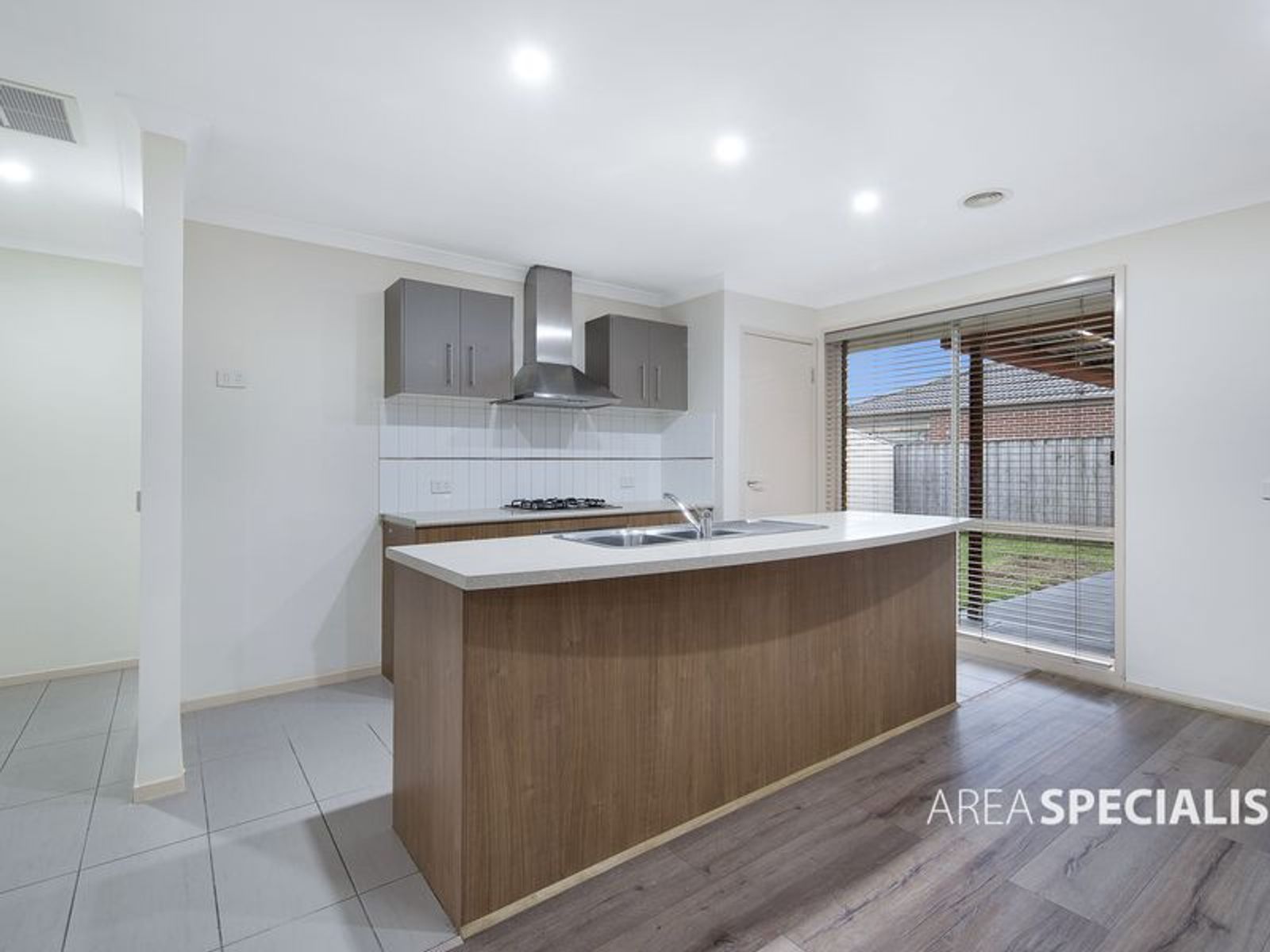 58 Pepperbush Cct, Cranbourne, VIC 3977, Cranbourne - Thumbnail 5