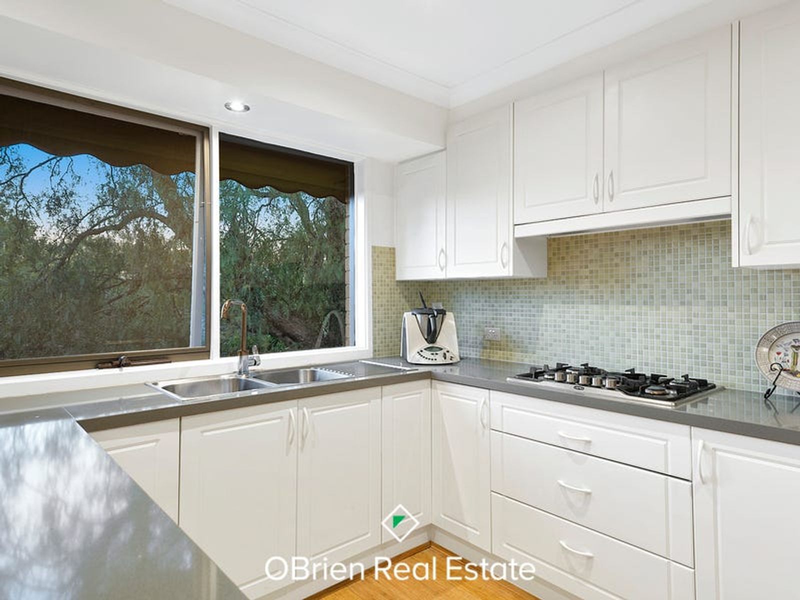 25 Haverstock Hill Close, Endeavour Hills, VIC 3802, Endeavour Hills - Thumbnail 3