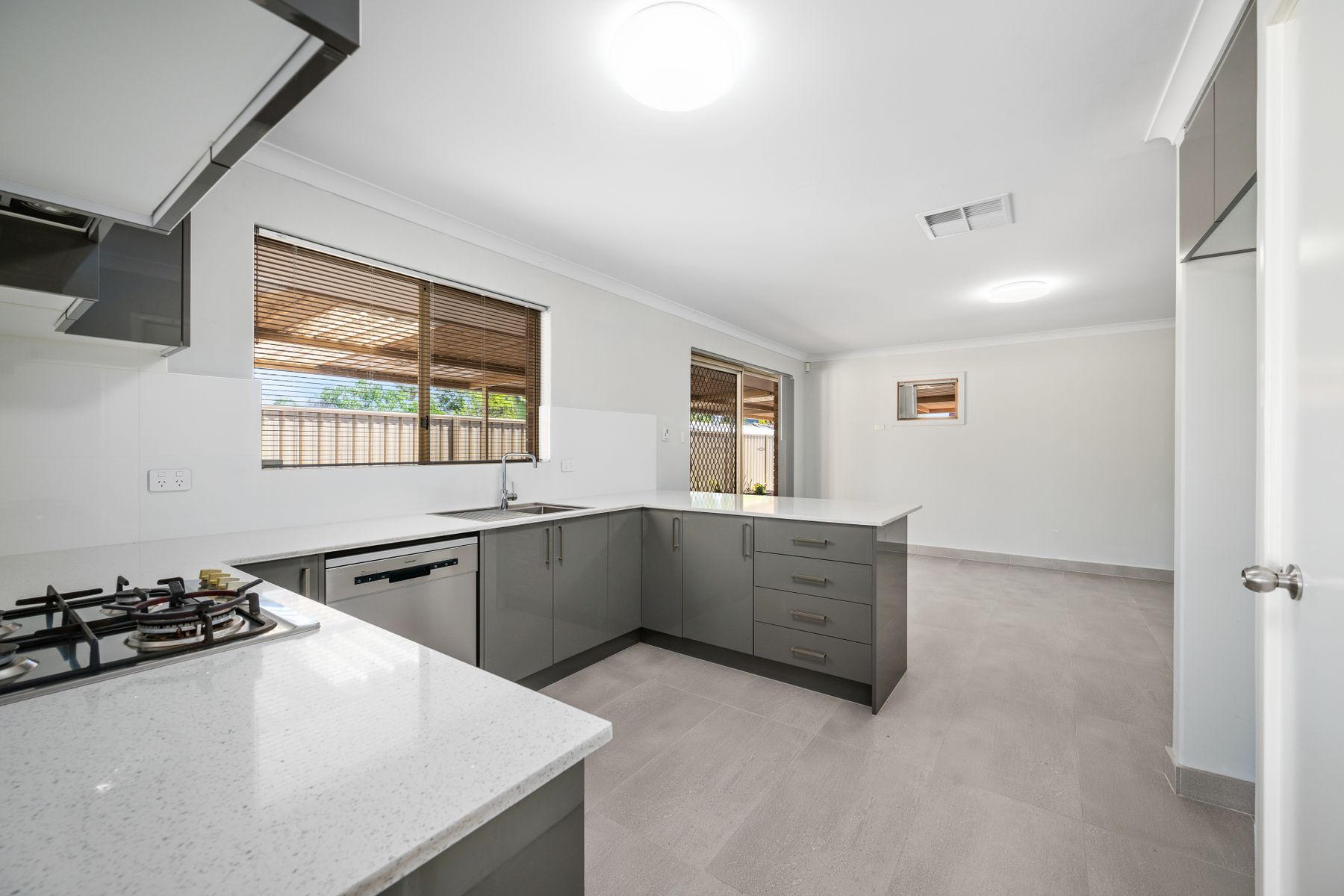 PRINT 25B Kellerman Way Gosnells 15
