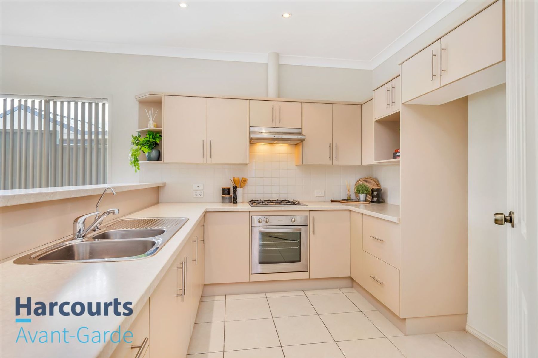 15 Newland Way, Mawson Lakes, SA 5095, Mawson Lakes - Thumbnail 3