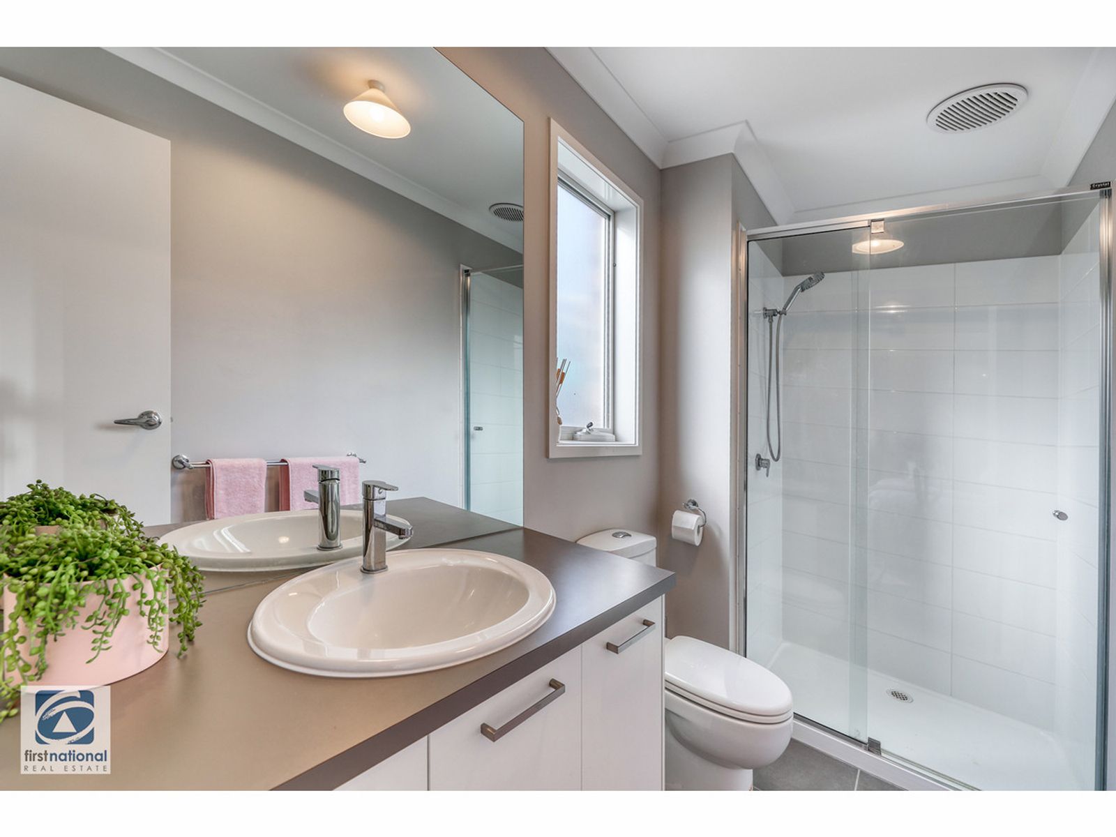 22 Golden Avenue, Warragul, VIC 3820, Warragul - Thumbnail 4