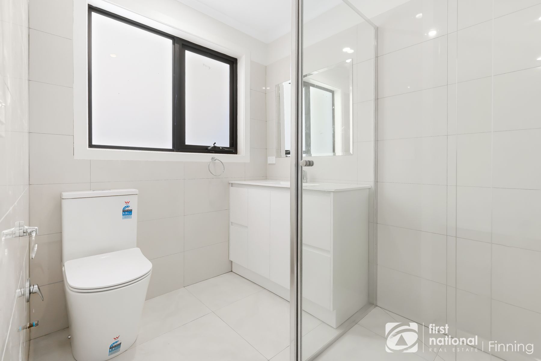 2/3 Hazelwood Avenue, Cranbourne North VIC 3977, Cranbourne North - Thumbnail 6