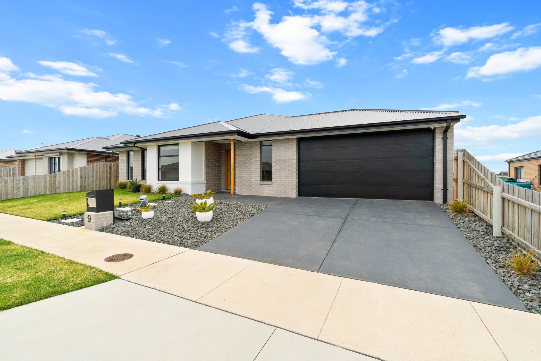 07 9 Madsen Ave, Traralgon