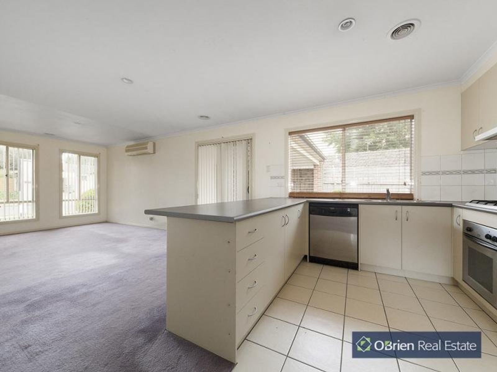 40 Alma Road, Hampton Park, VIC 3976, Hampton Park - Thumbnail 2