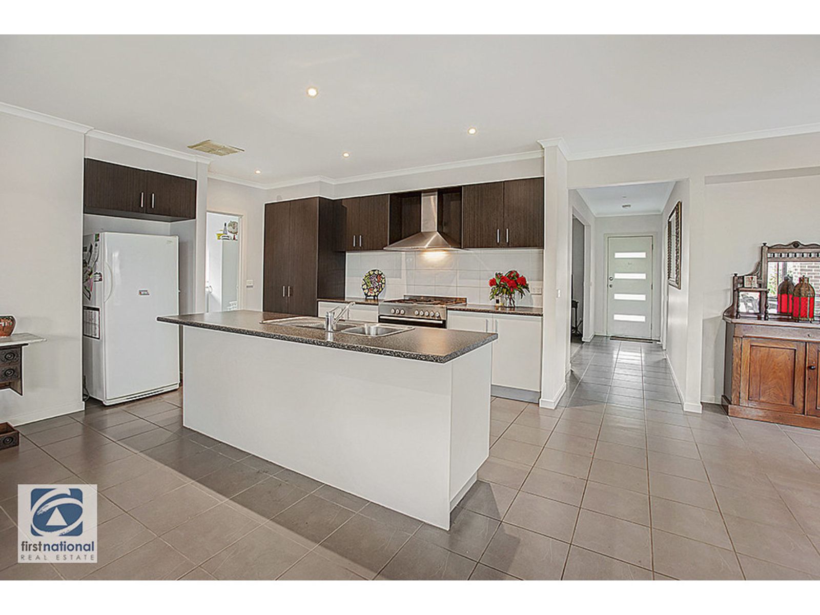 11 Howard Street, Warragul, VIC 3820, Warragul - Thumbnail 2