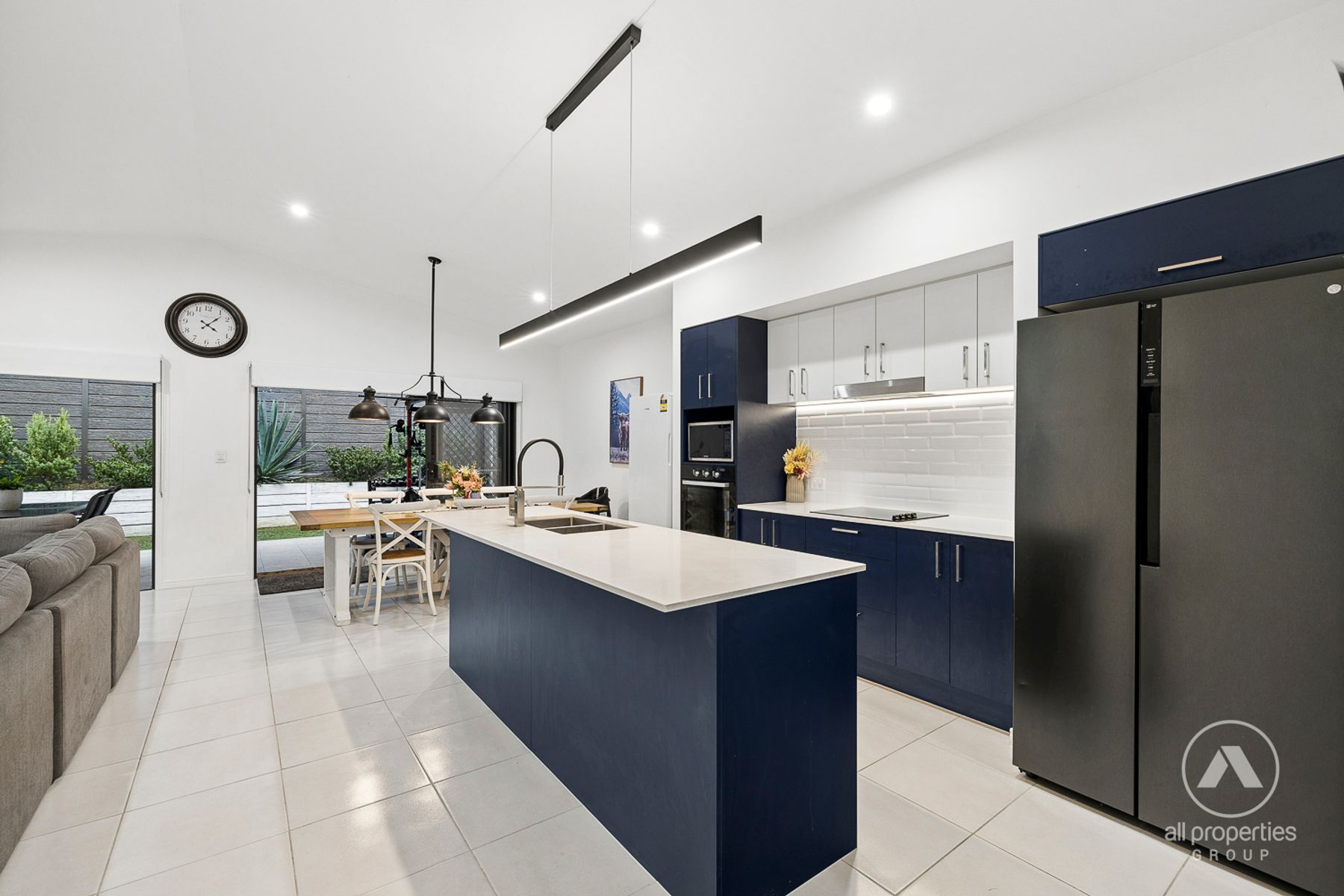 5 AZURE STREET, Bahrs Scrub QLD 4207, Bahrs Scrub - Thumbnail 2